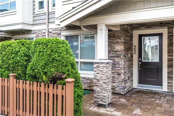 19752 55a Avenue #22