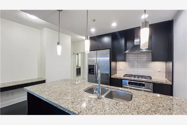 7088 18th Avenue #905