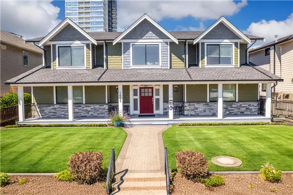 1055 Charland Avenue