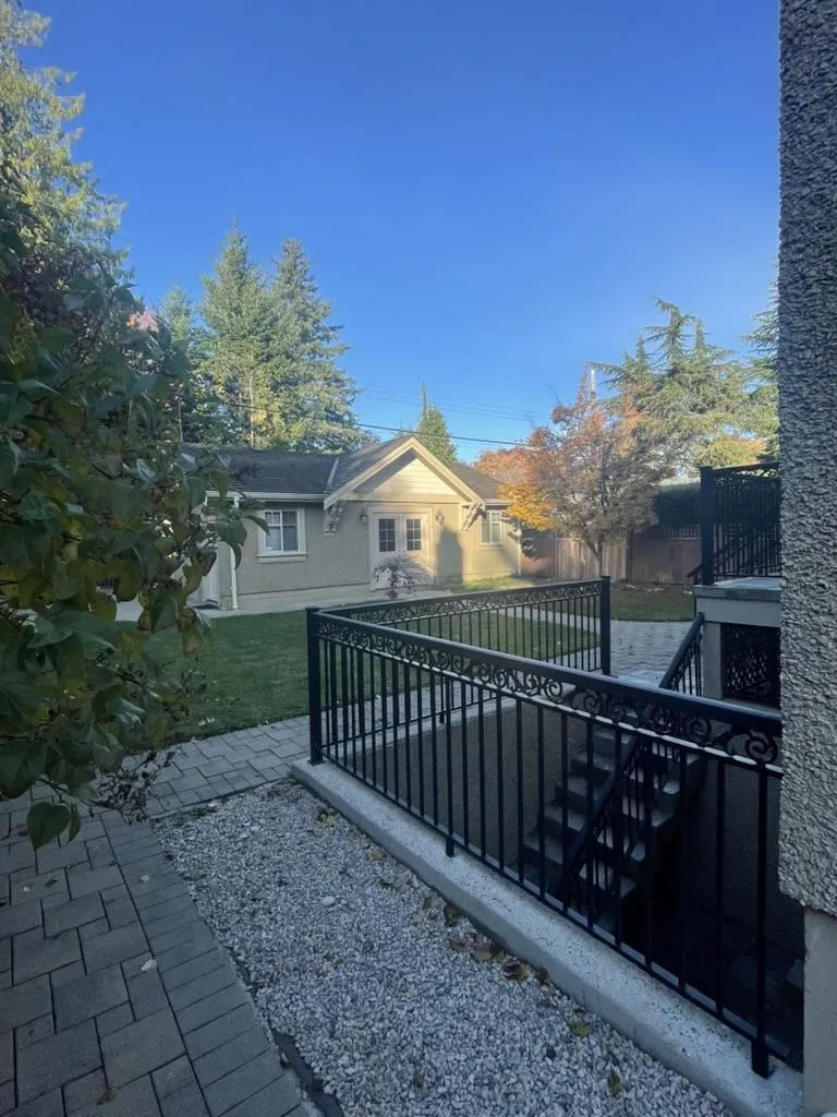 3125 W 38th Avenue