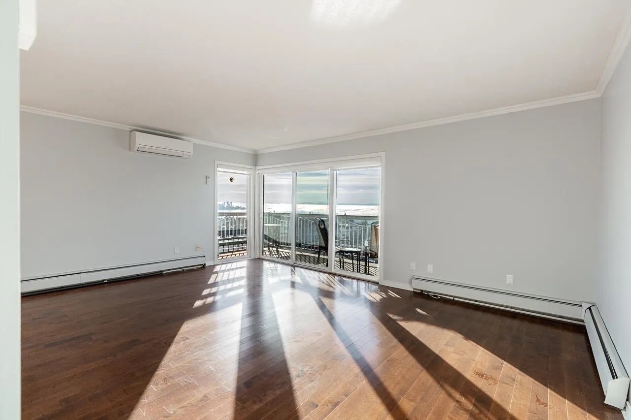 3080 Lonsdale Avenue #318