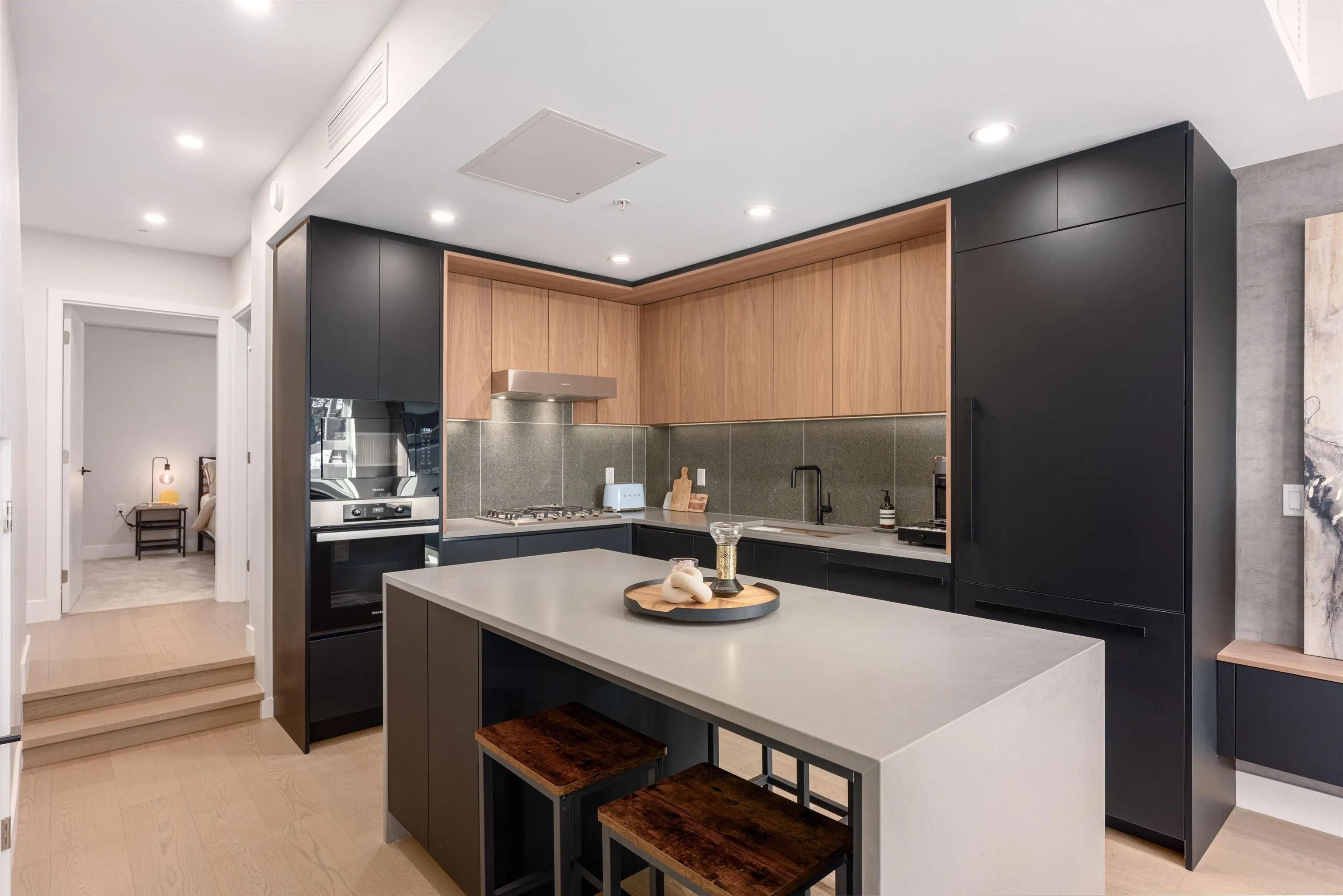 135 W 41st Avenue