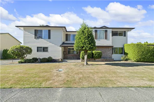 8431 Rosebank Crescent