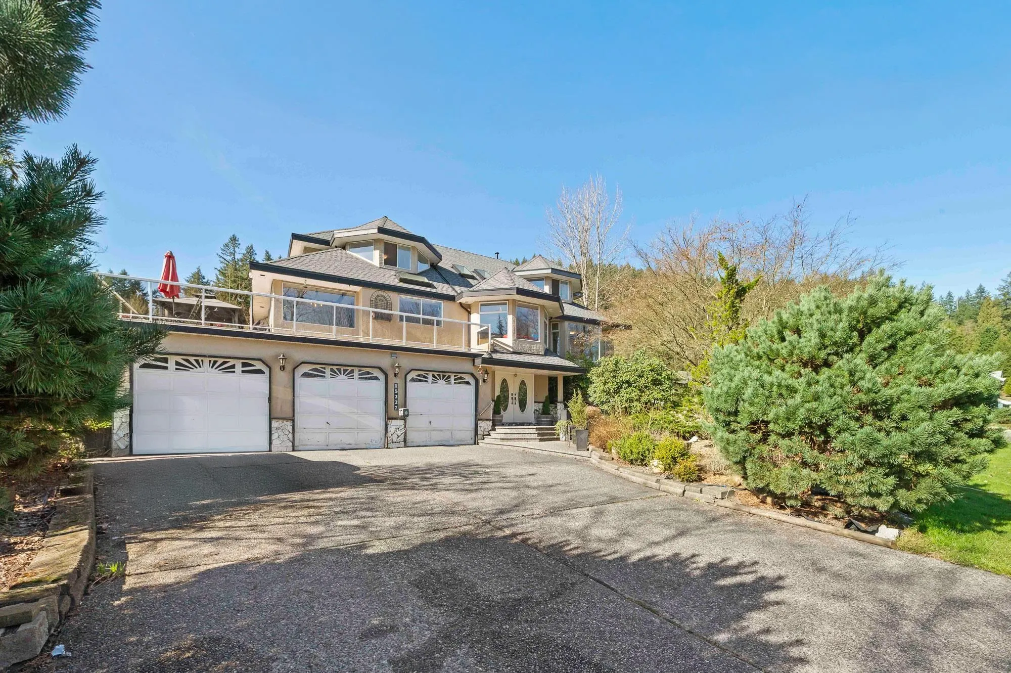 15227 Sheridan Drive