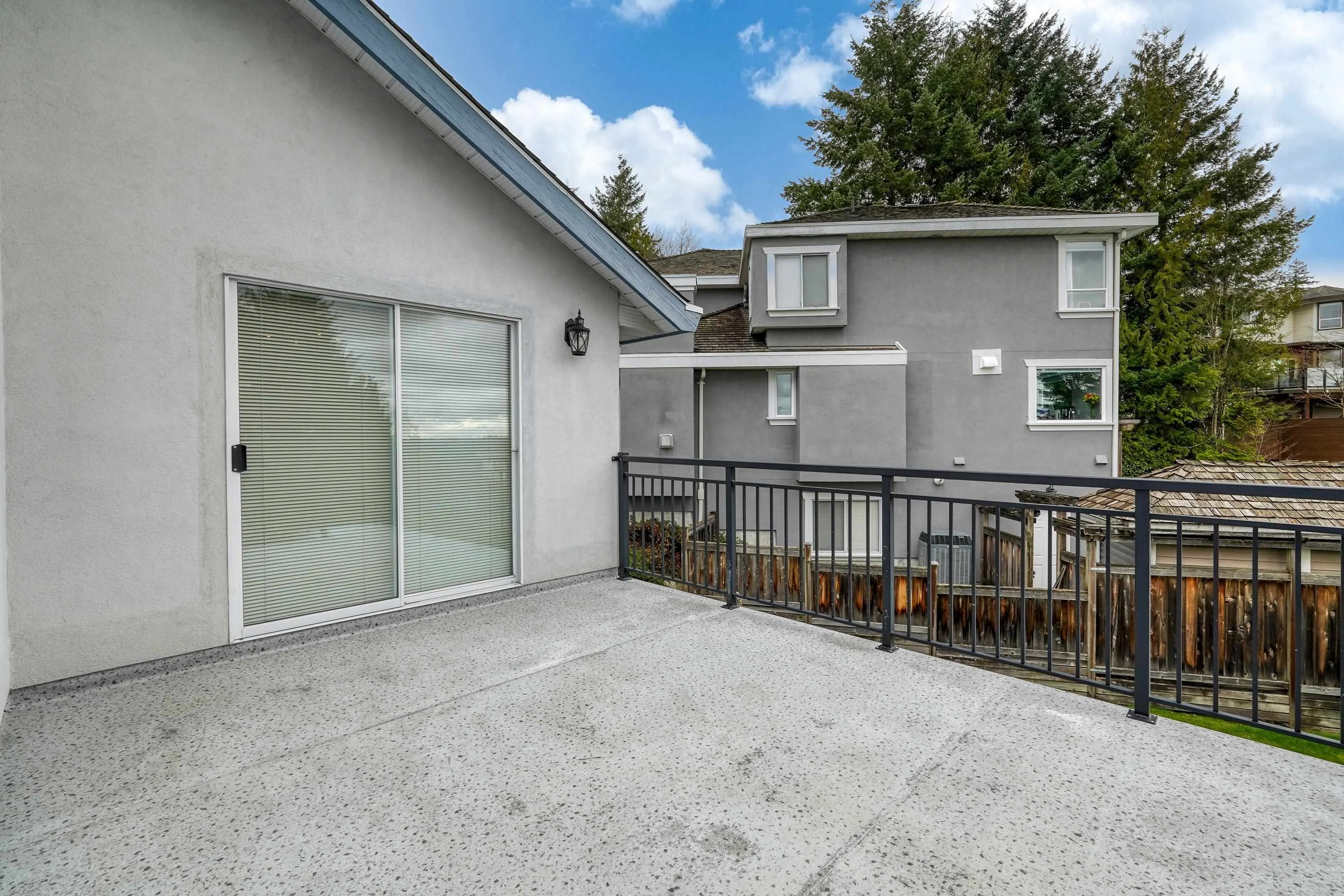 8 Greystone Place