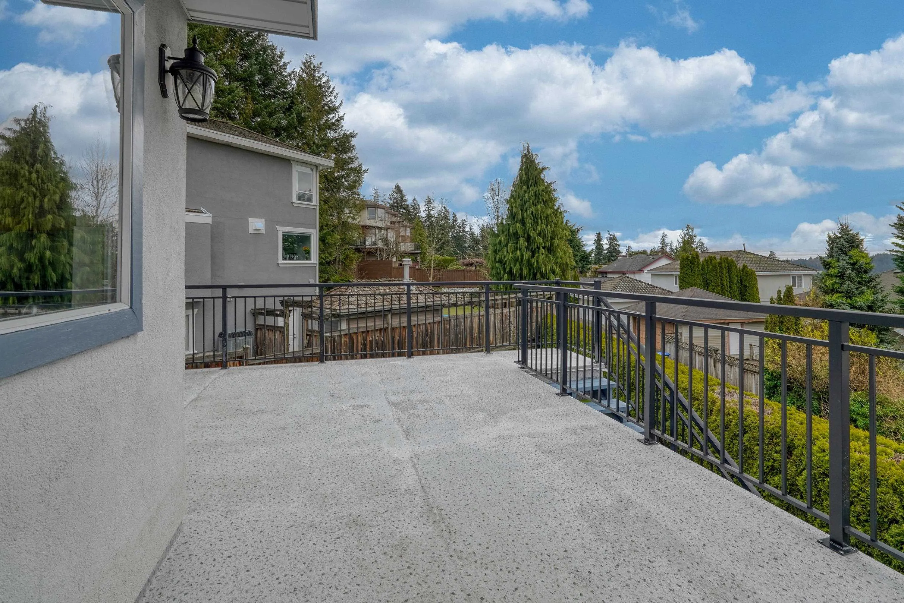 8 Greystone Place