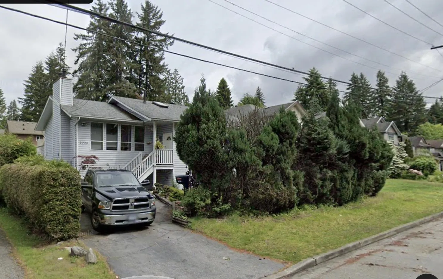 2735 Kitchener Avenue