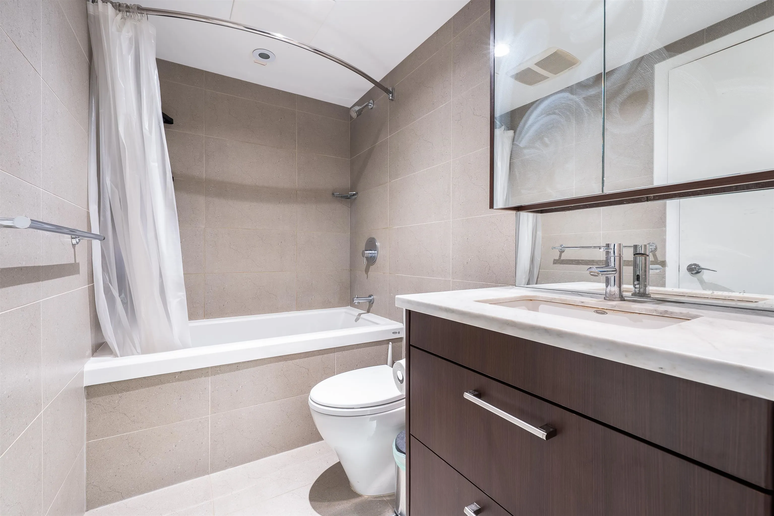 108 W 1st Avenue #257