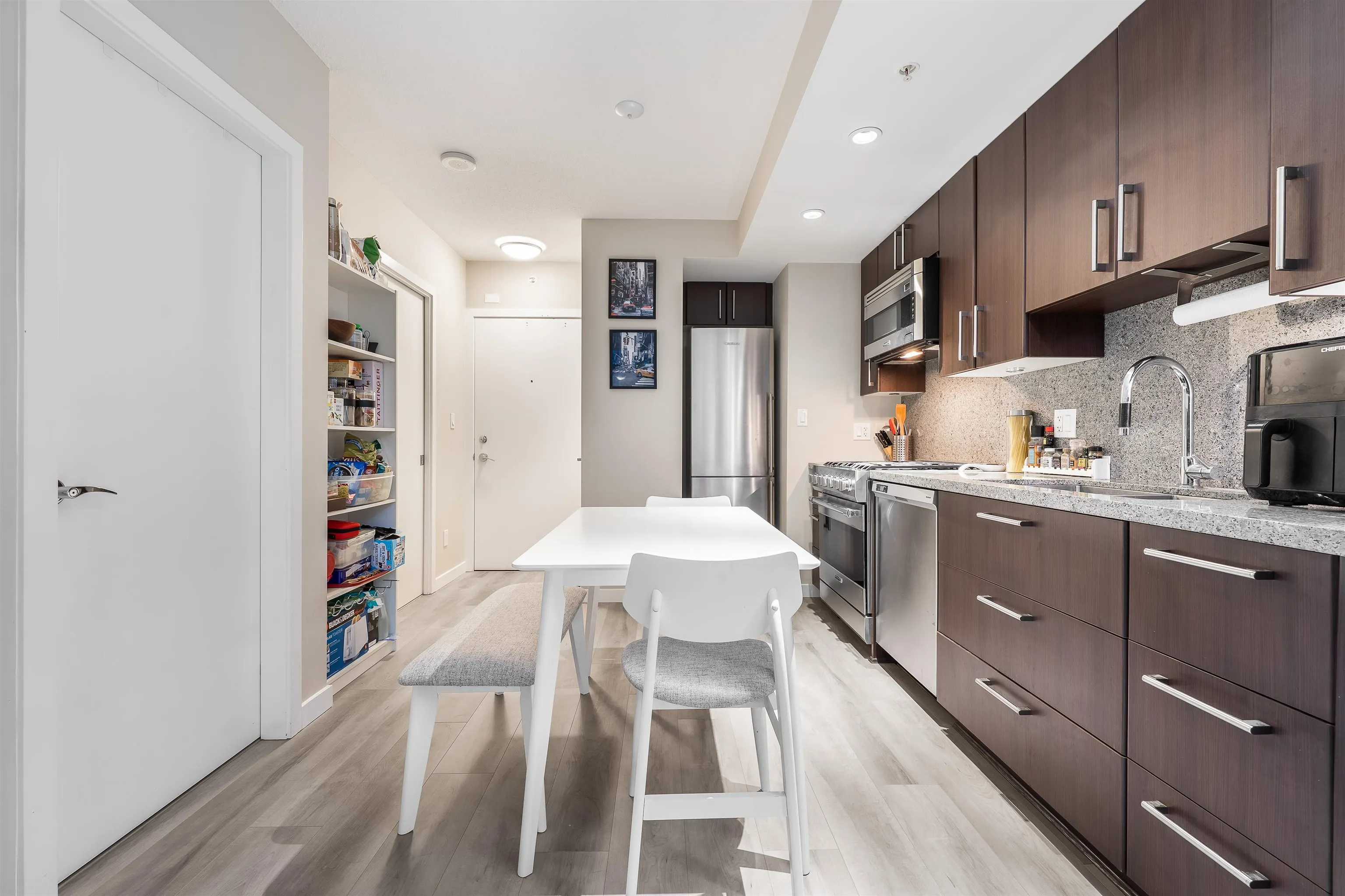 108 W 1st Avenue #257