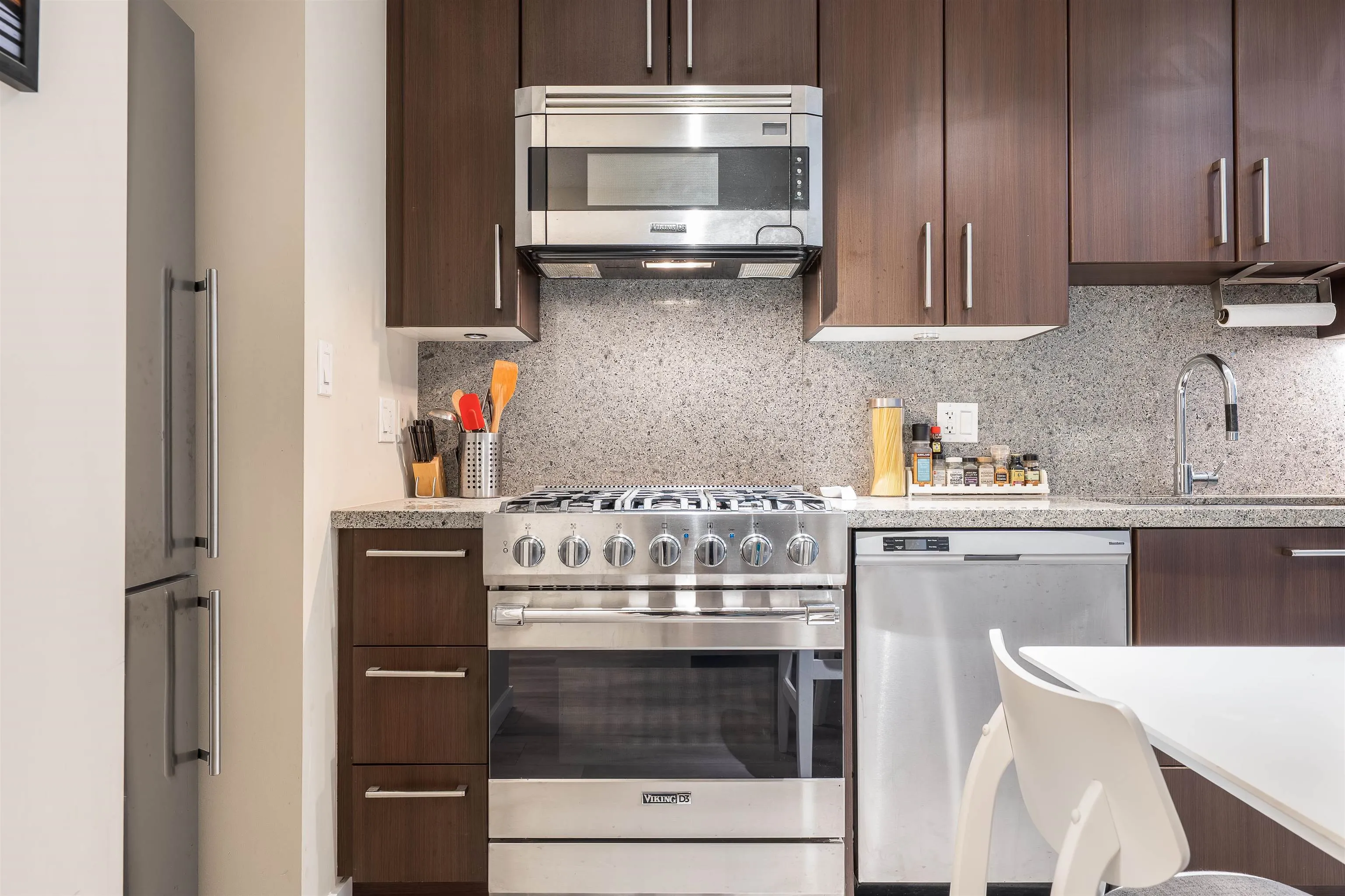 108 W 1st Avenue #257