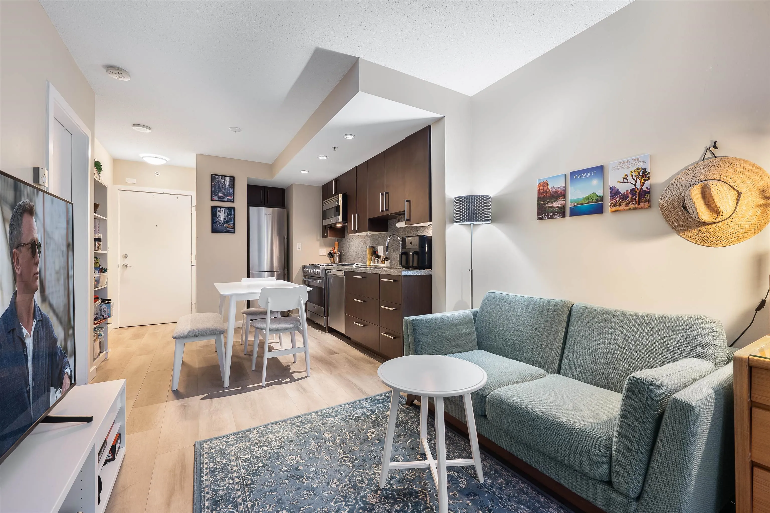 108 W 1st Avenue #257