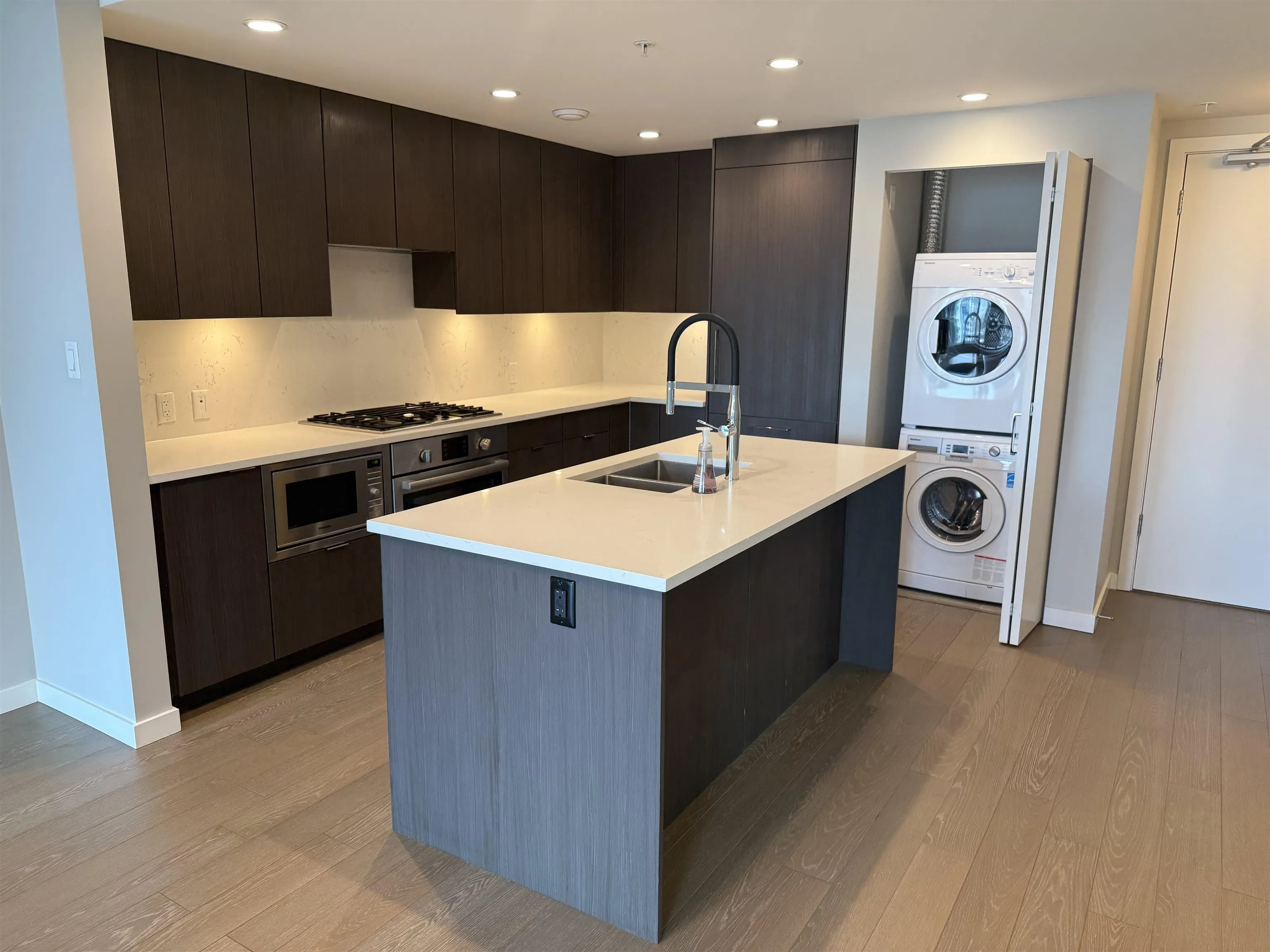 2888 Cambie Street #806