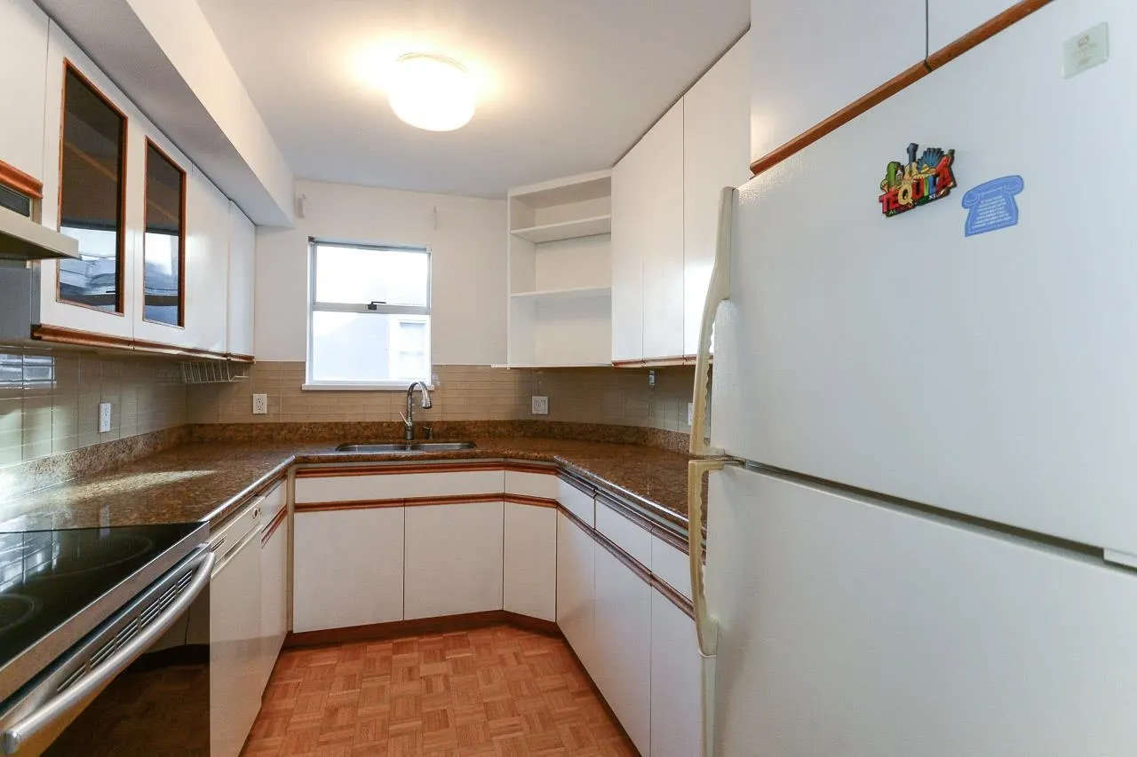 1355 W 7th Avenue