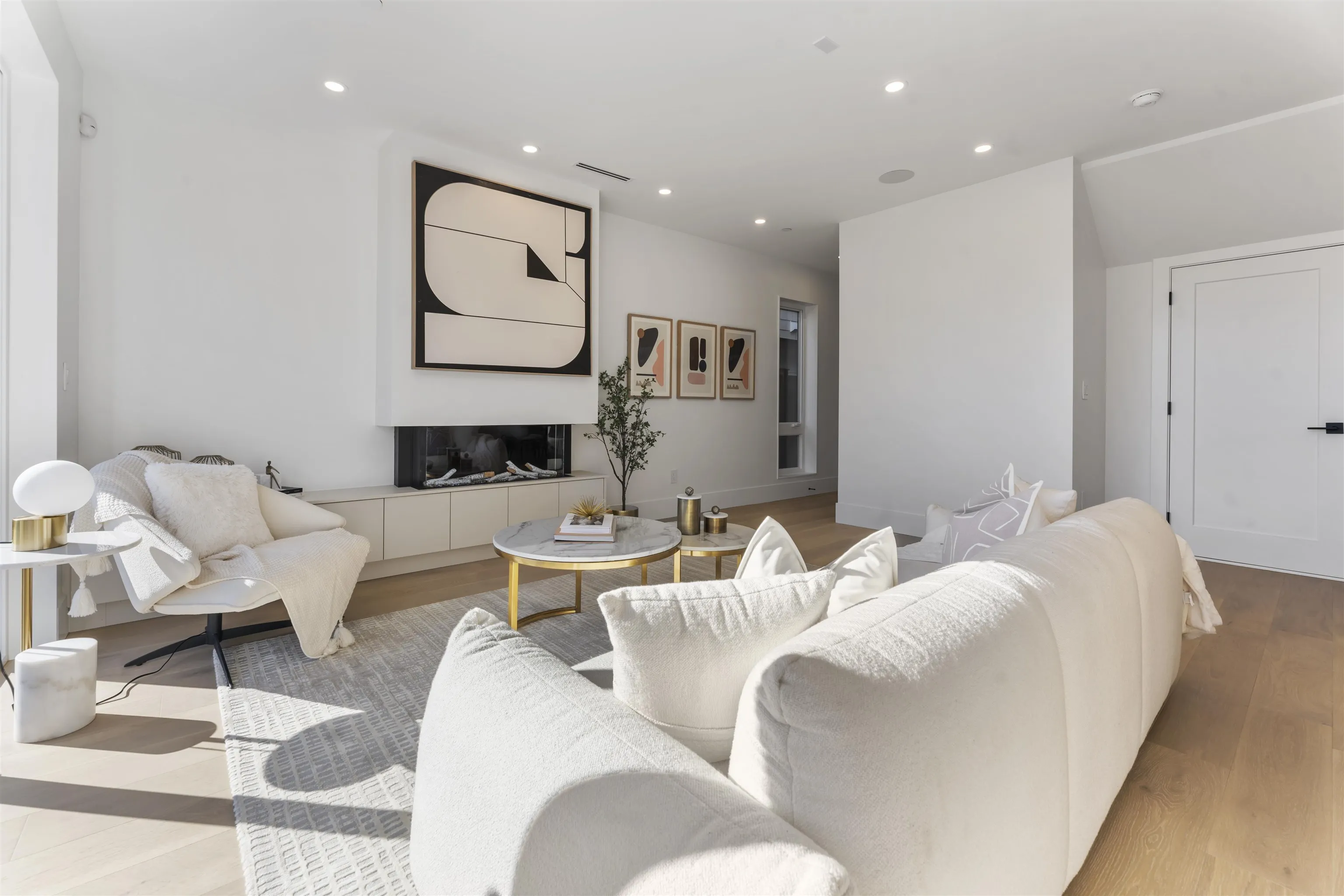 2138 W 48th Avenue #2