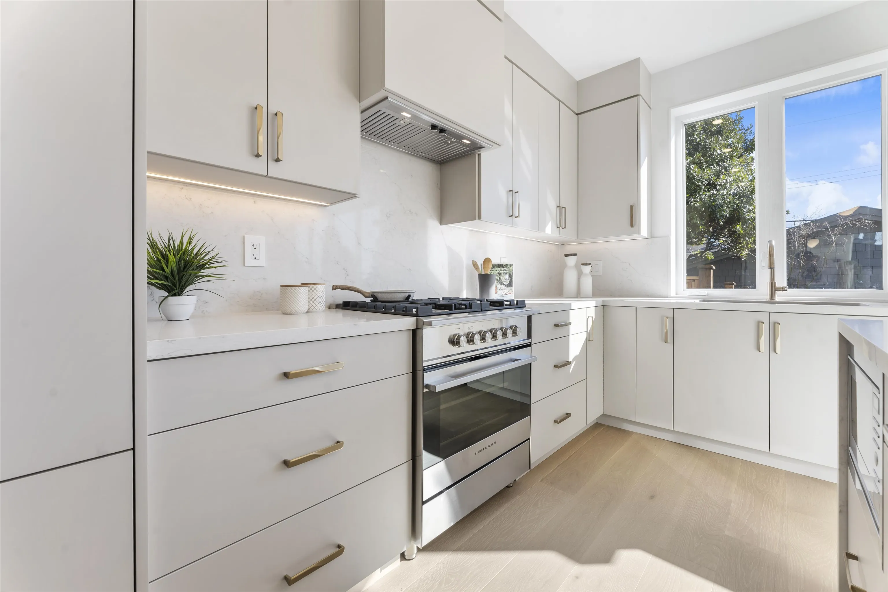2138 W 48th Avenue #2