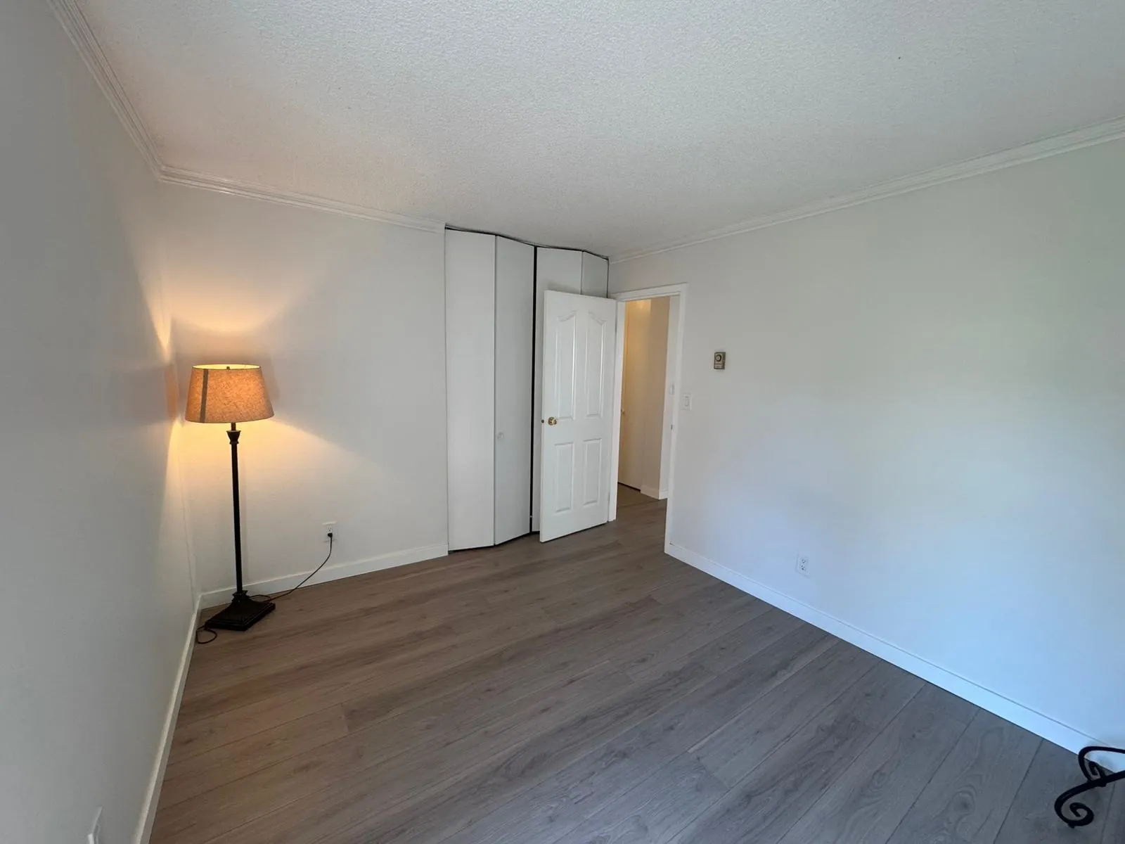 674 W 17th Avenue #206