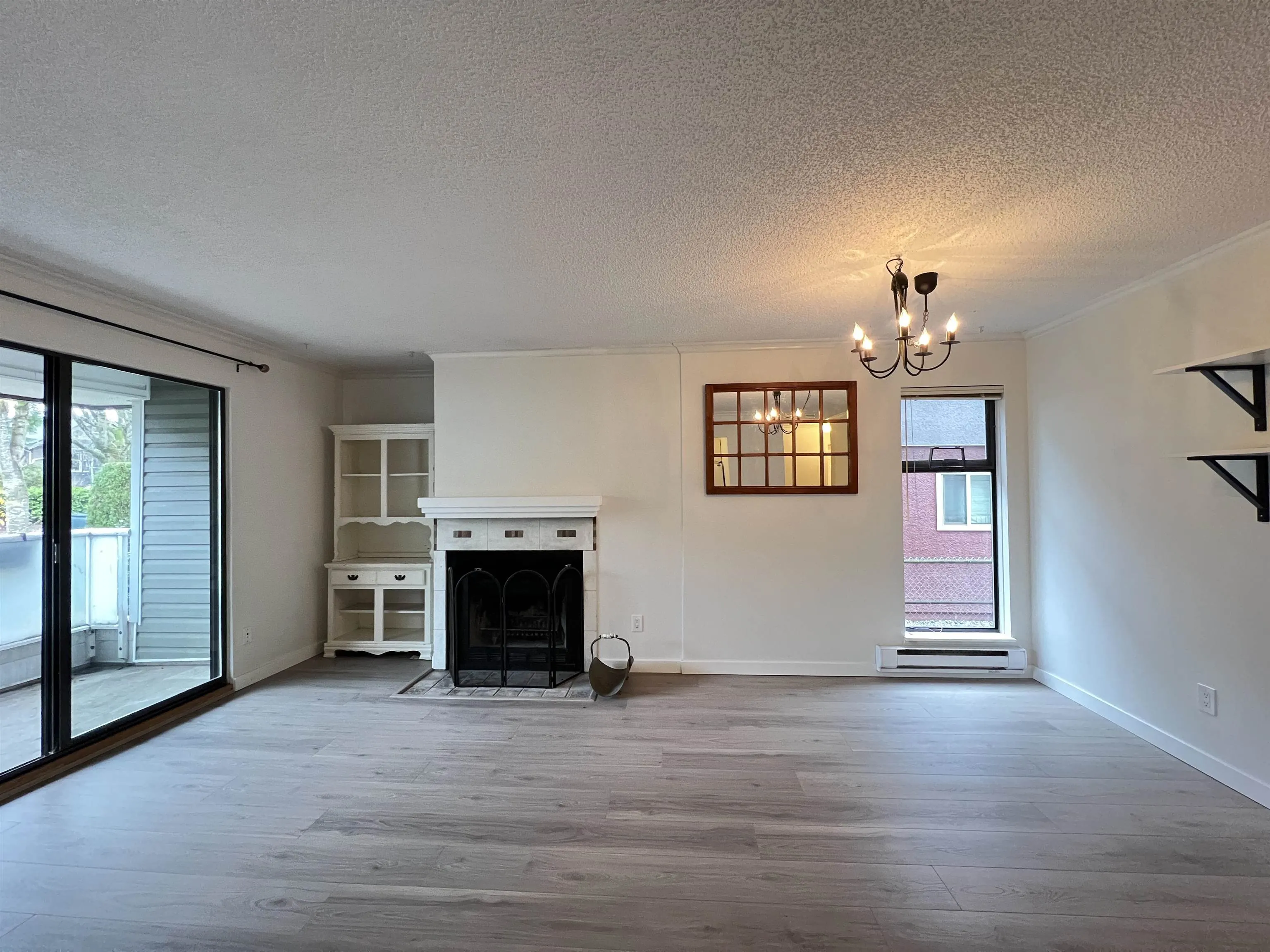 674 W 17th Avenue #206