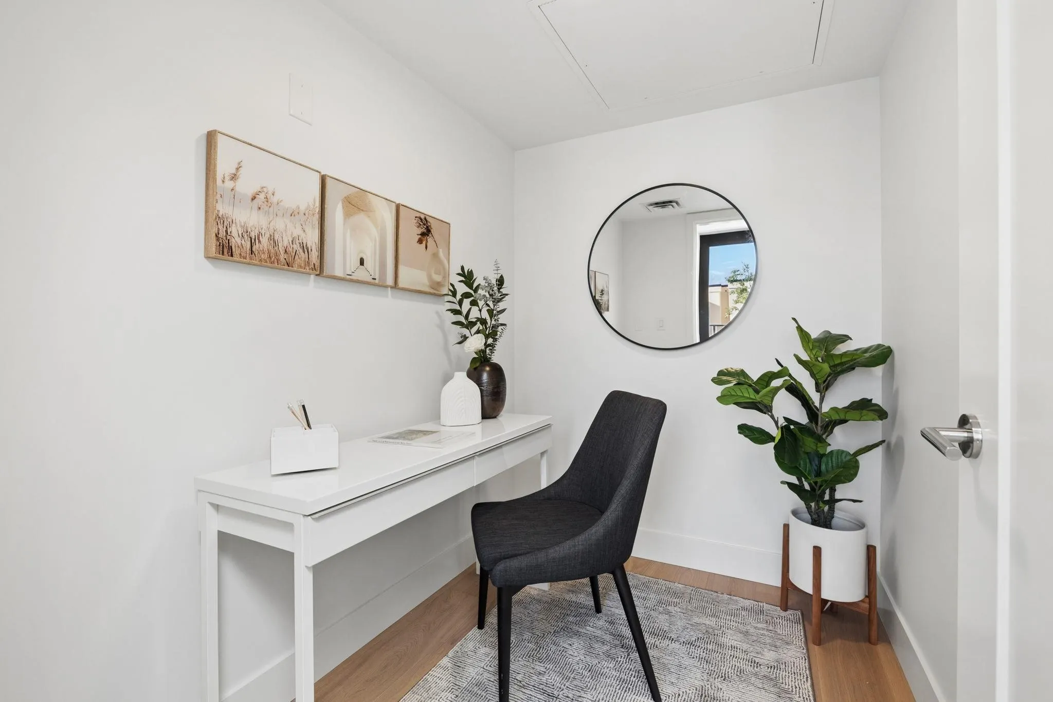 578 W 24 Avenue #222