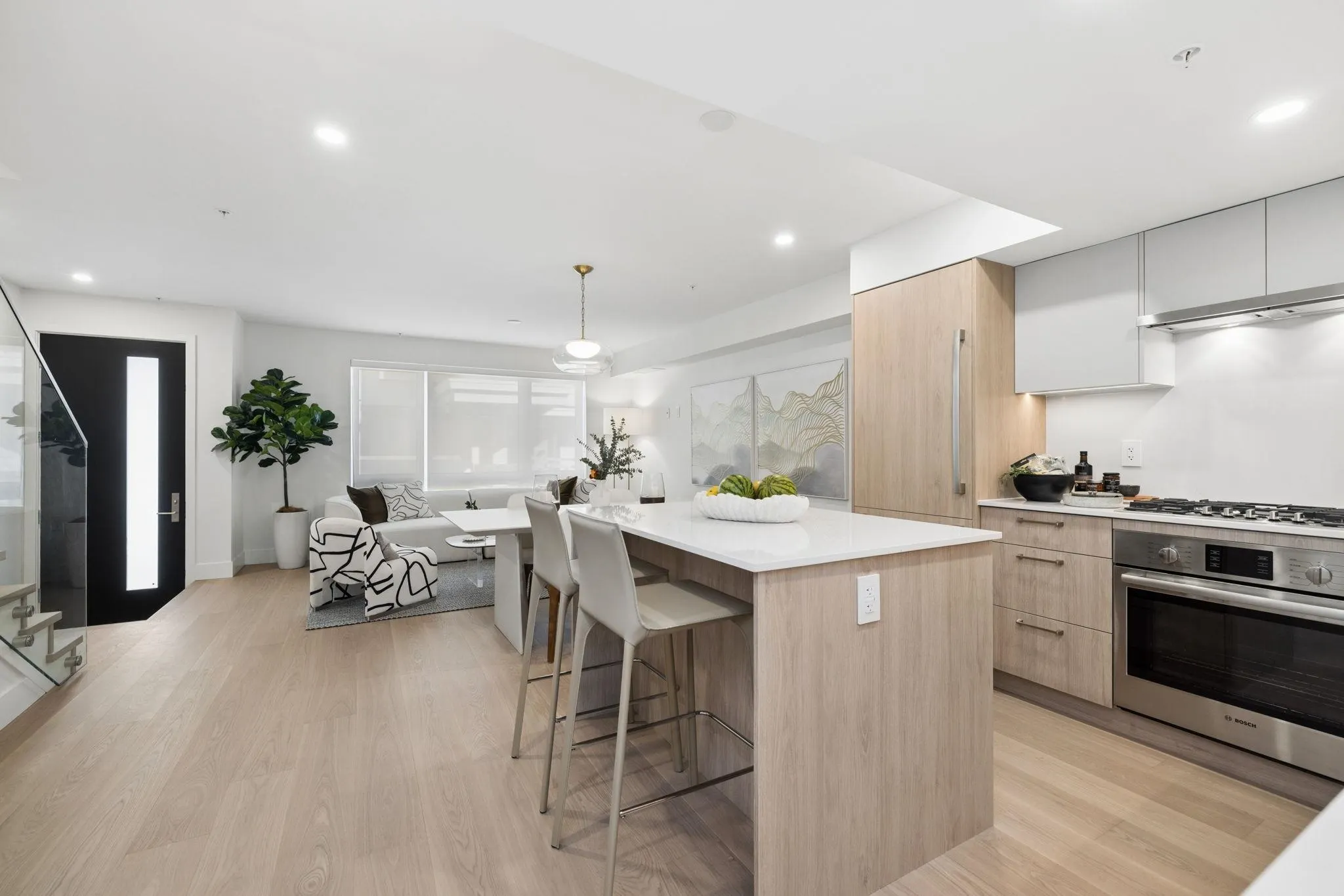 578 W 24 Avenue #222