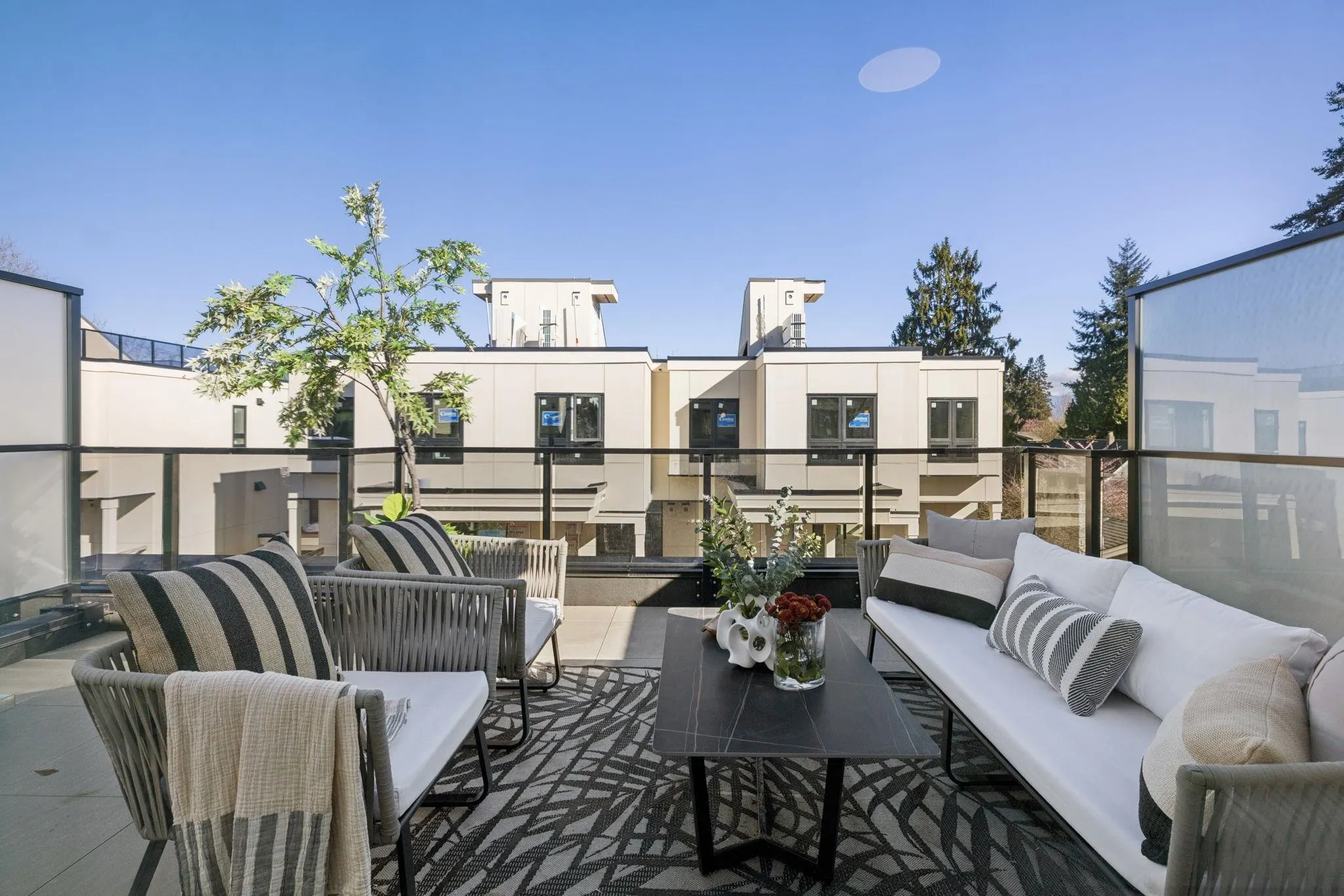 578 W 24 Avenue #222