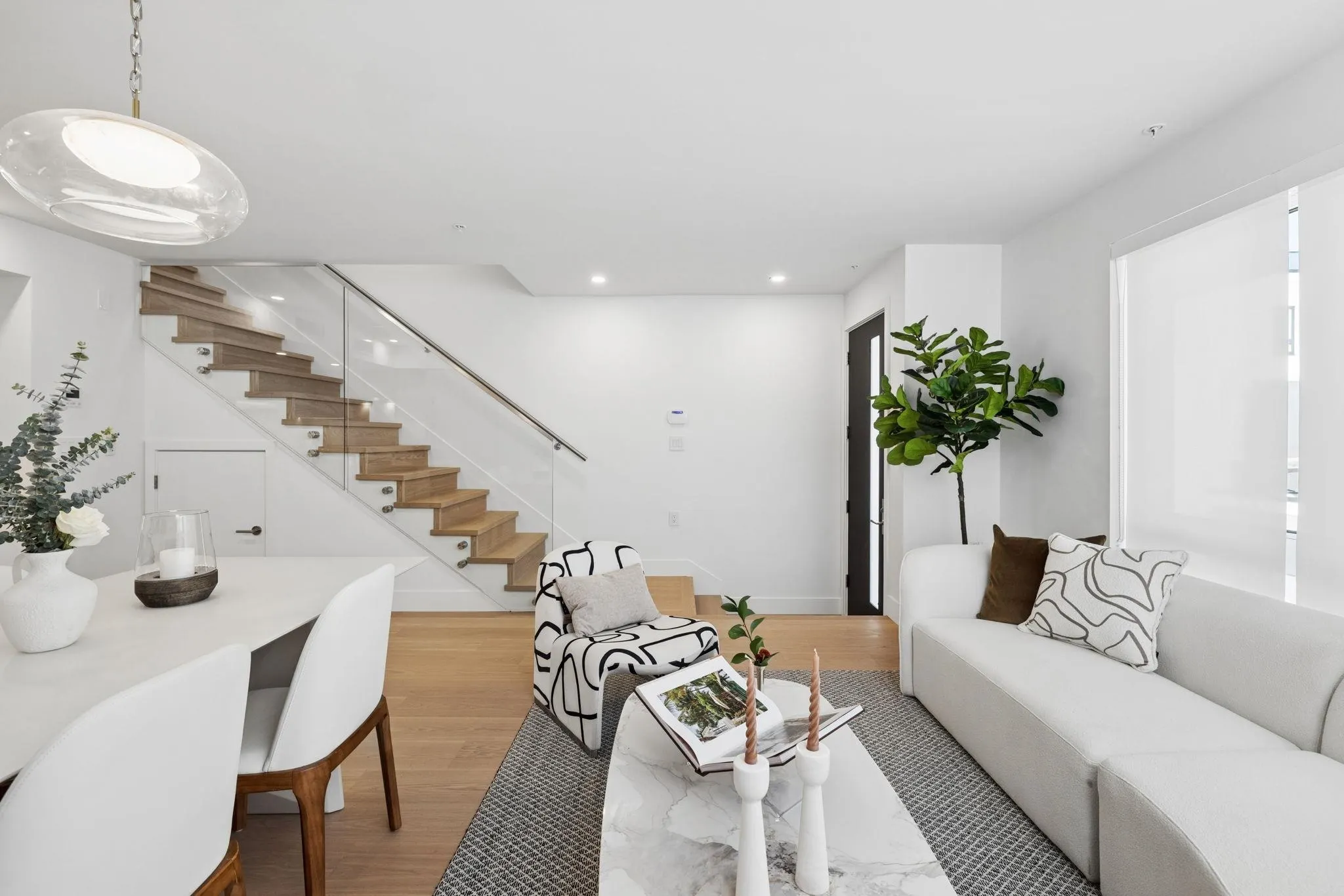 578 W 24 Avenue #222