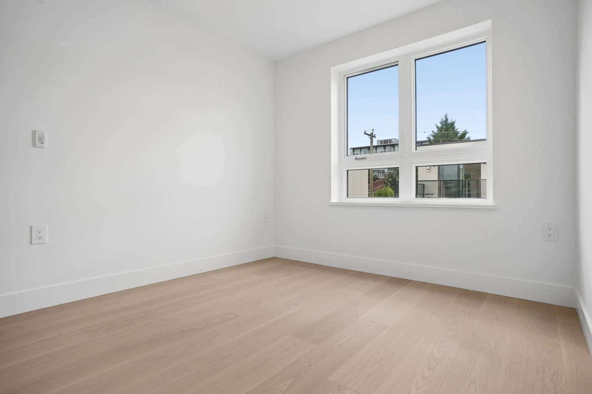 578 W 24 Avenue #202