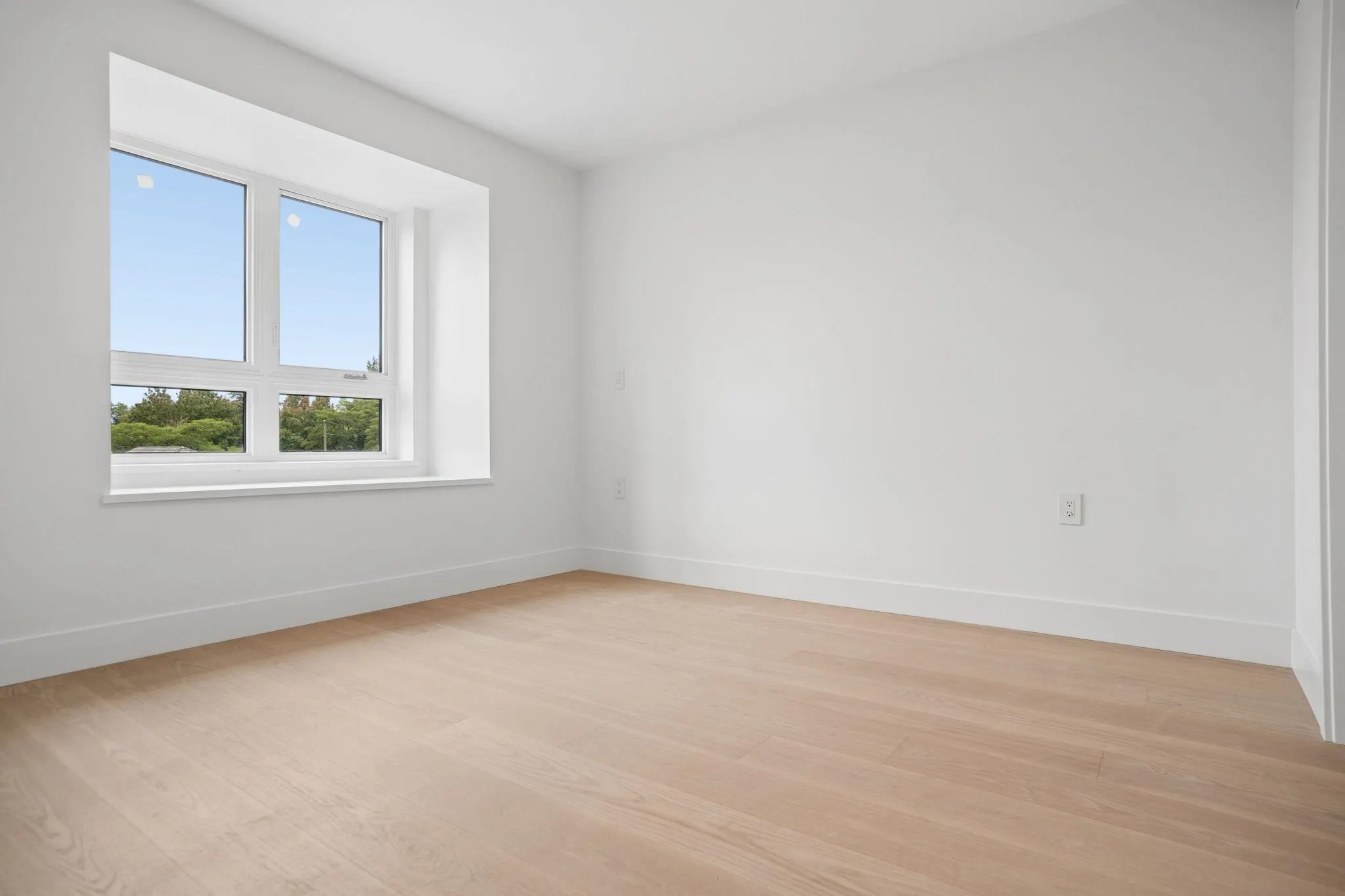578 W 24 Avenue #202