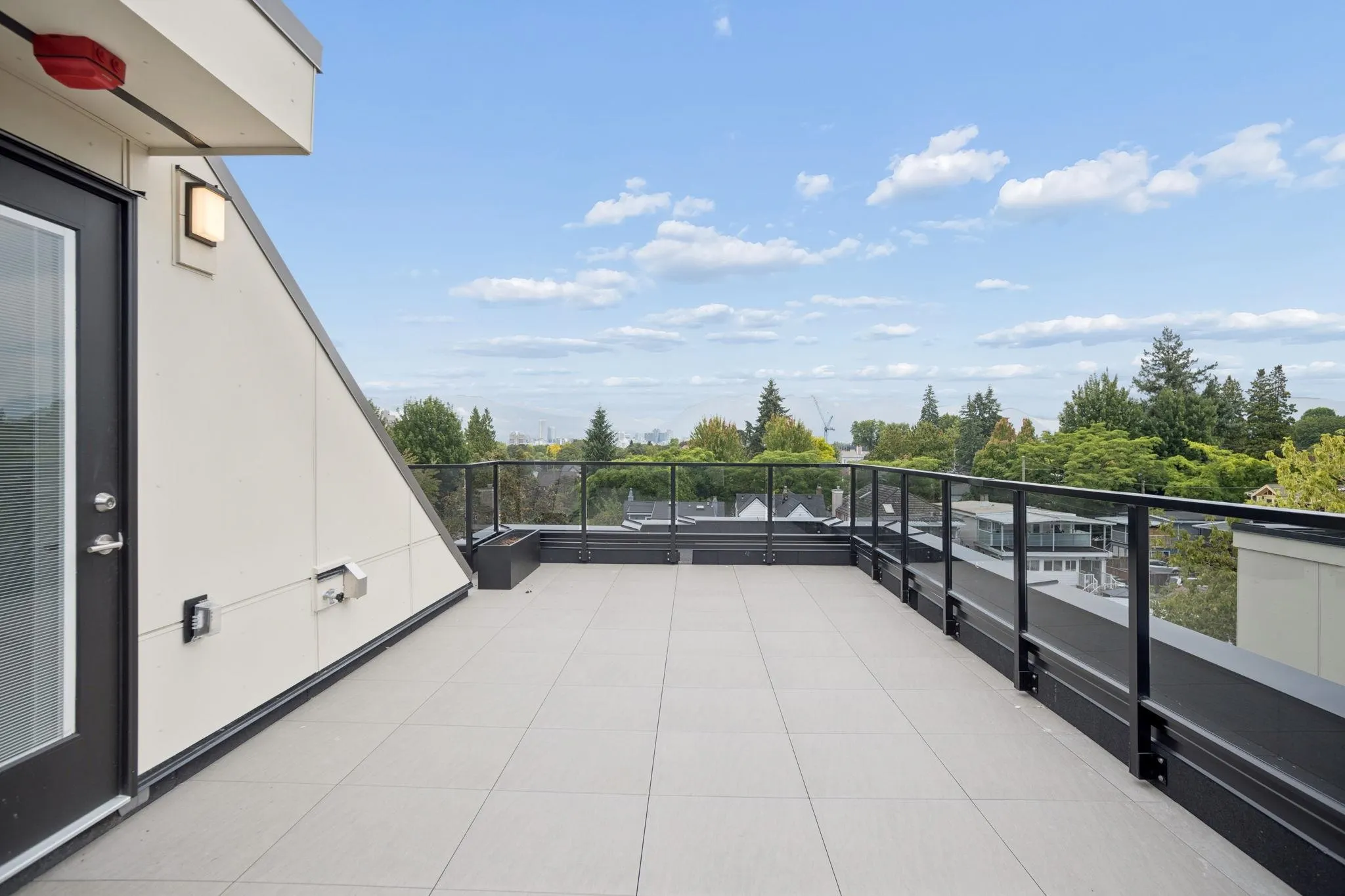 578 W 24 Avenue #202