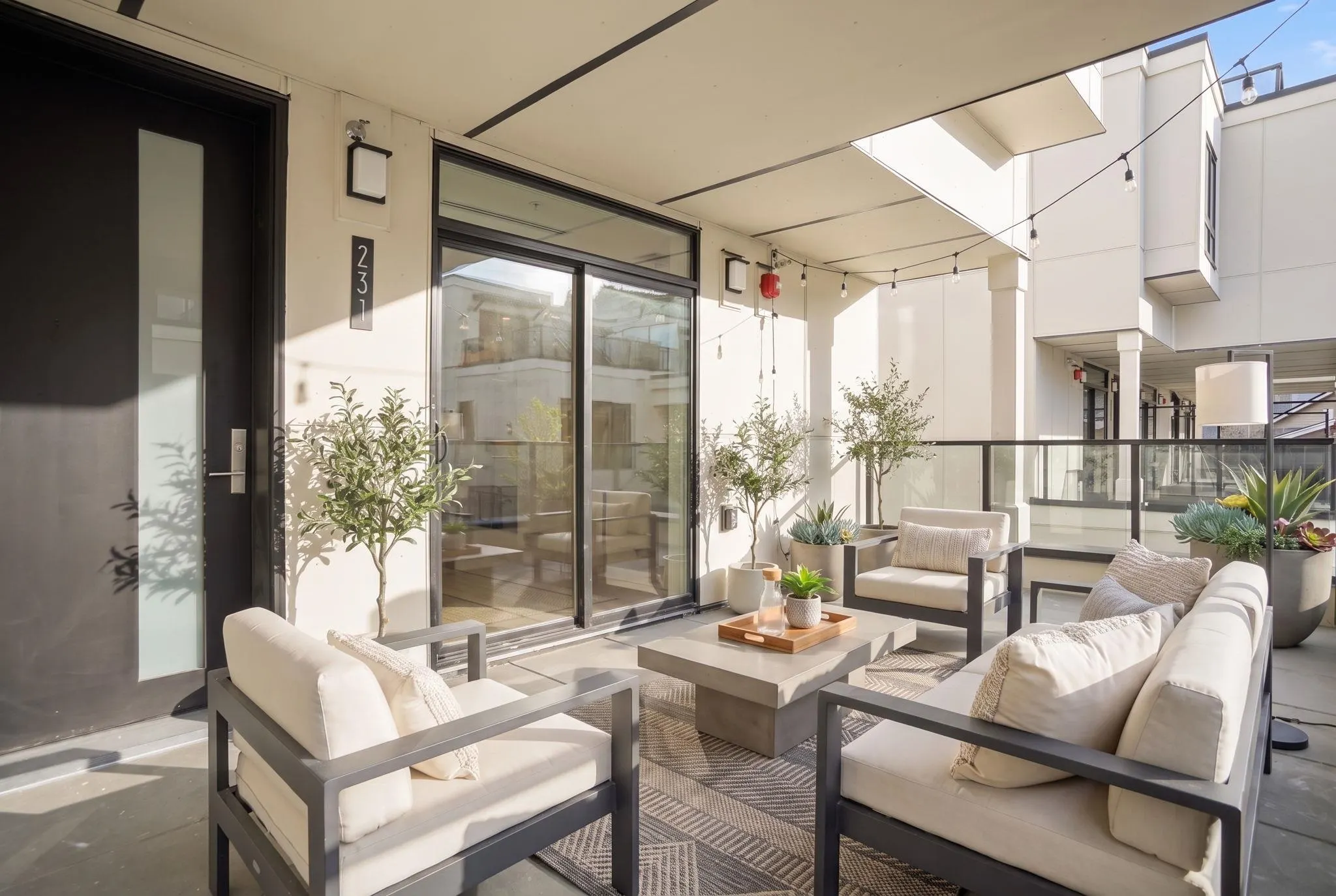 578 W 24 Avenue #202