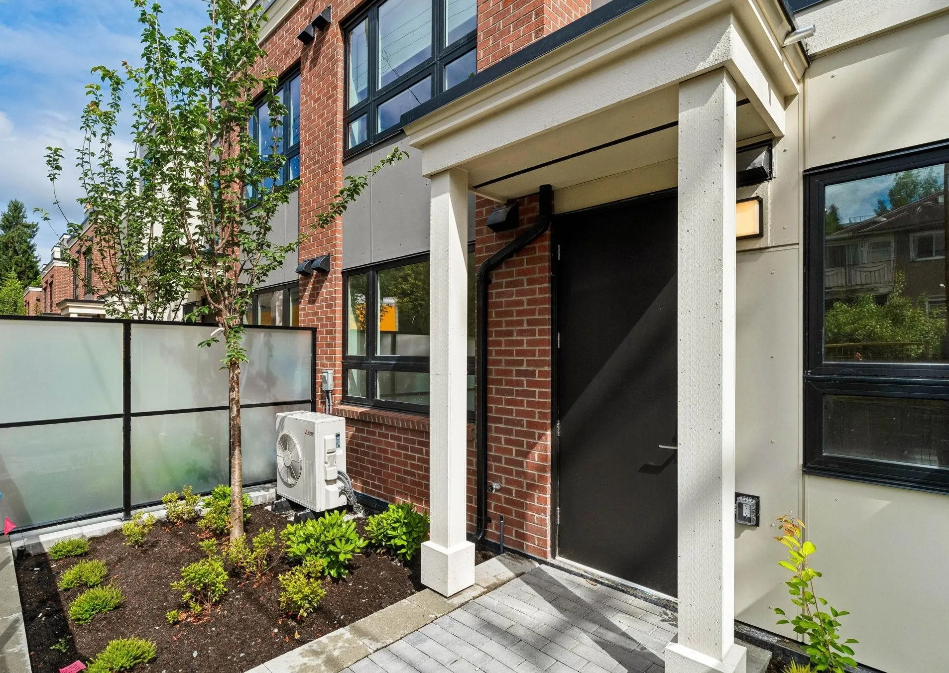 578 W 24 Avenue #122