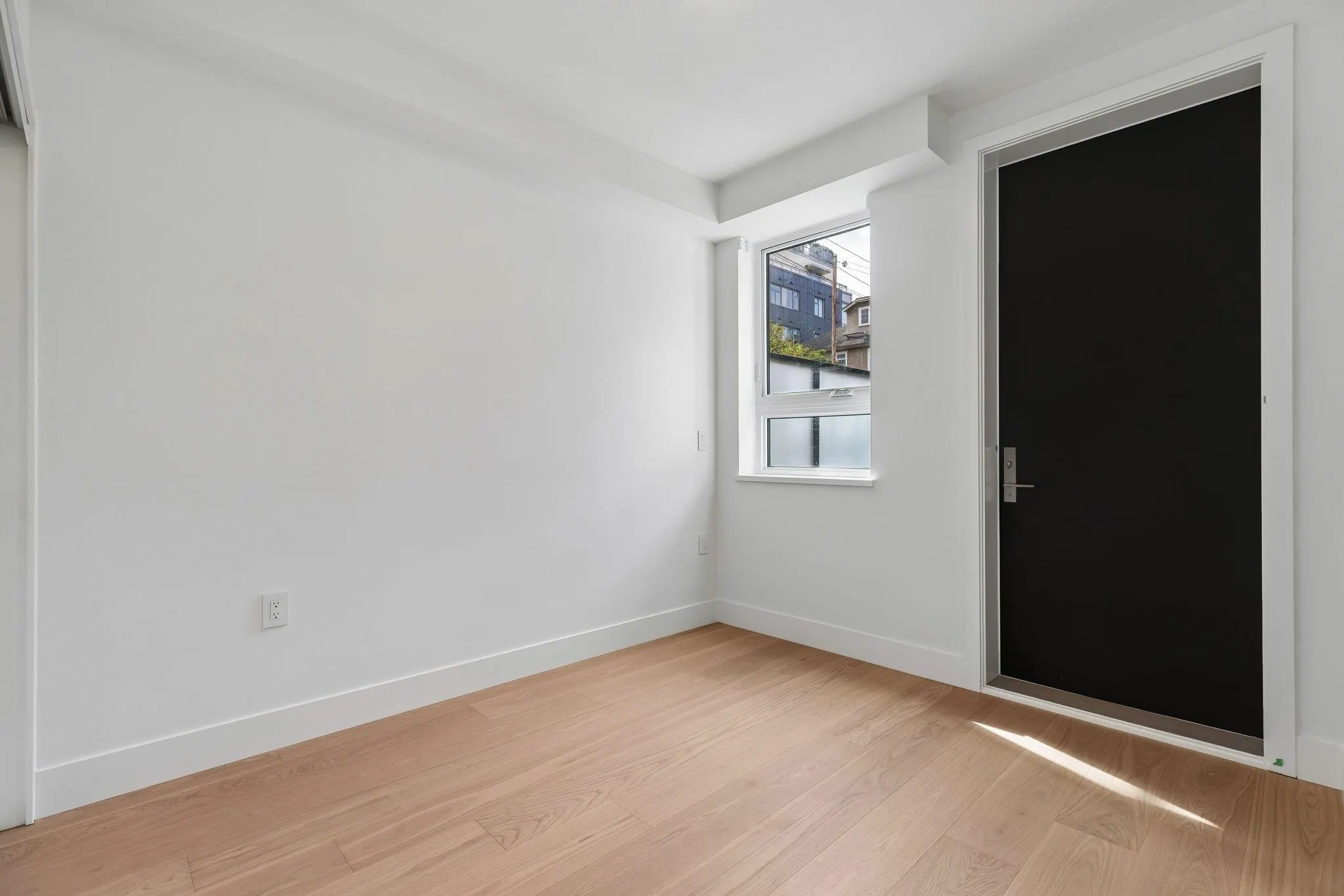 578 W 24 Avenue #122