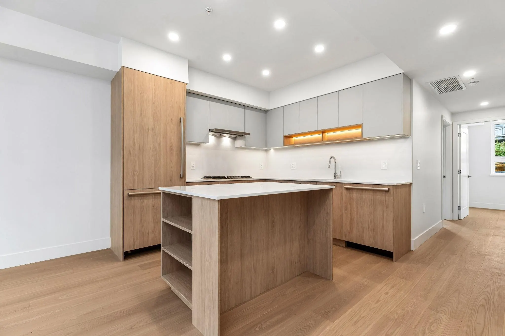 578 W 24 Avenue #122