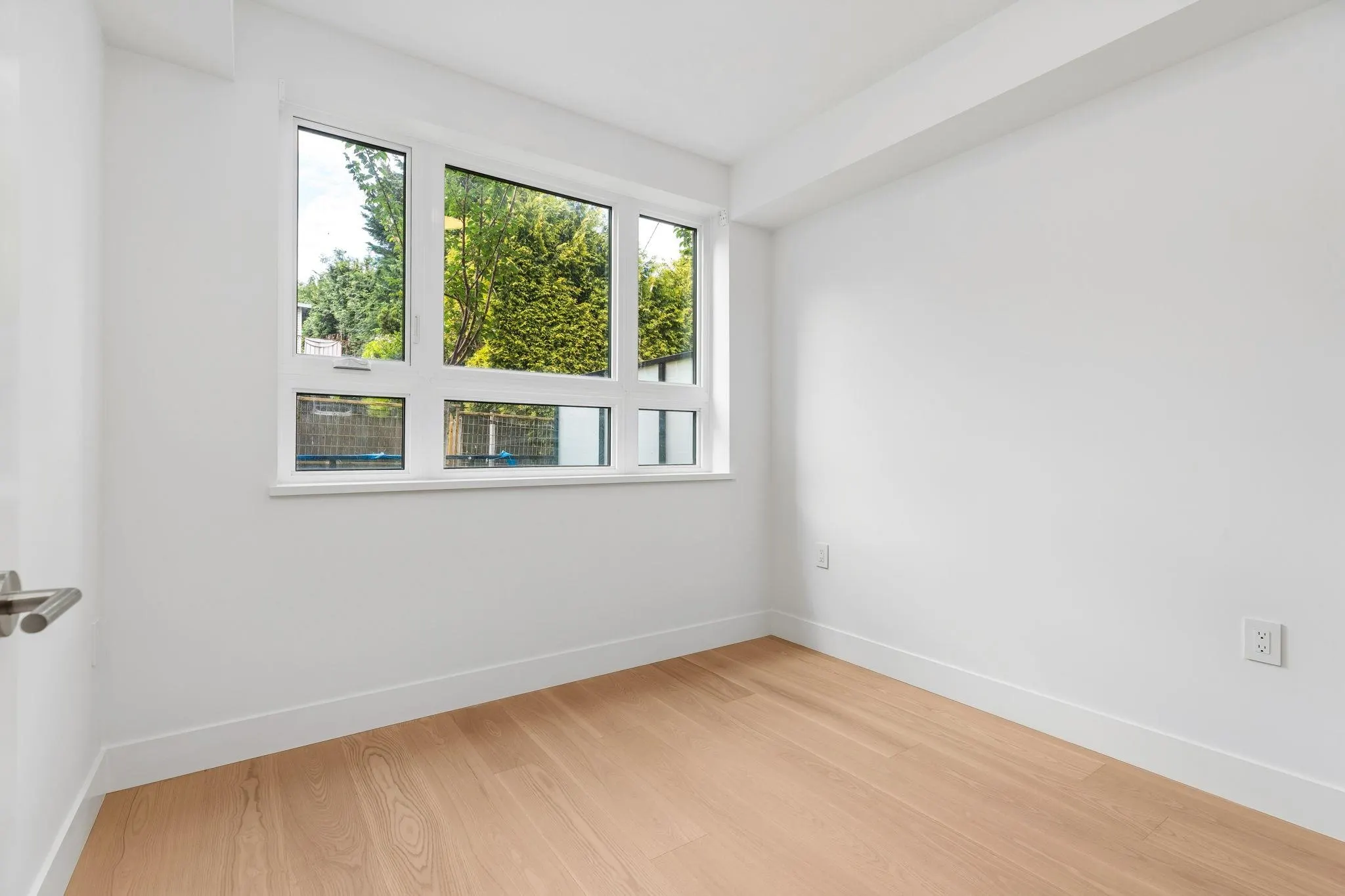 578 W 24 Avenue #122