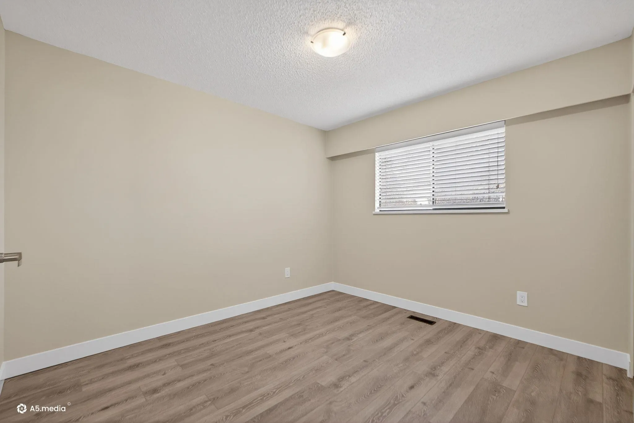 14085 114a Avenue