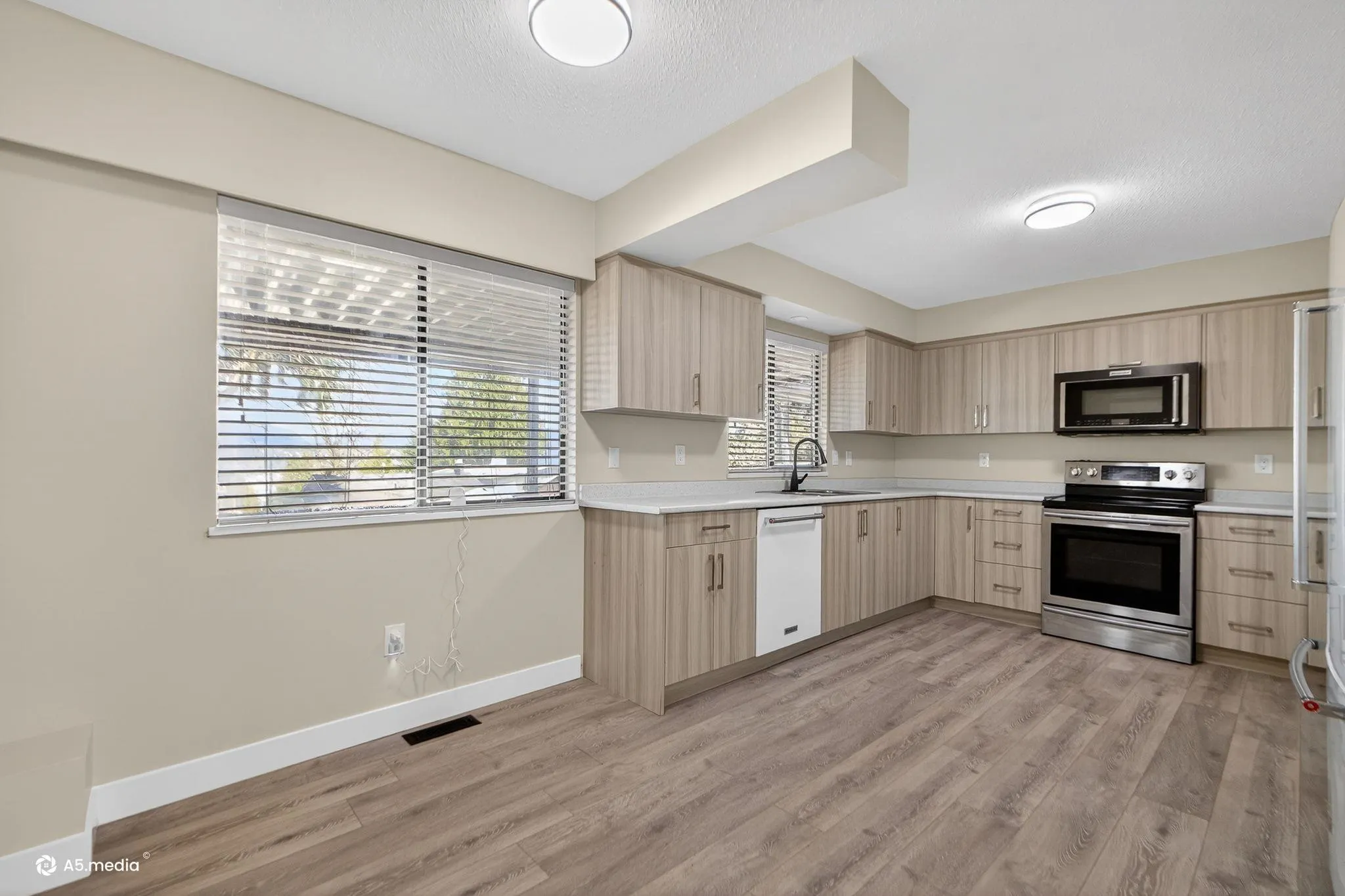 14085 114a Avenue