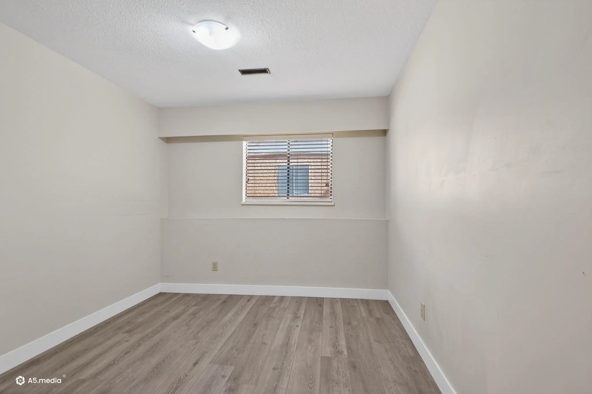 14085 114a Avenue