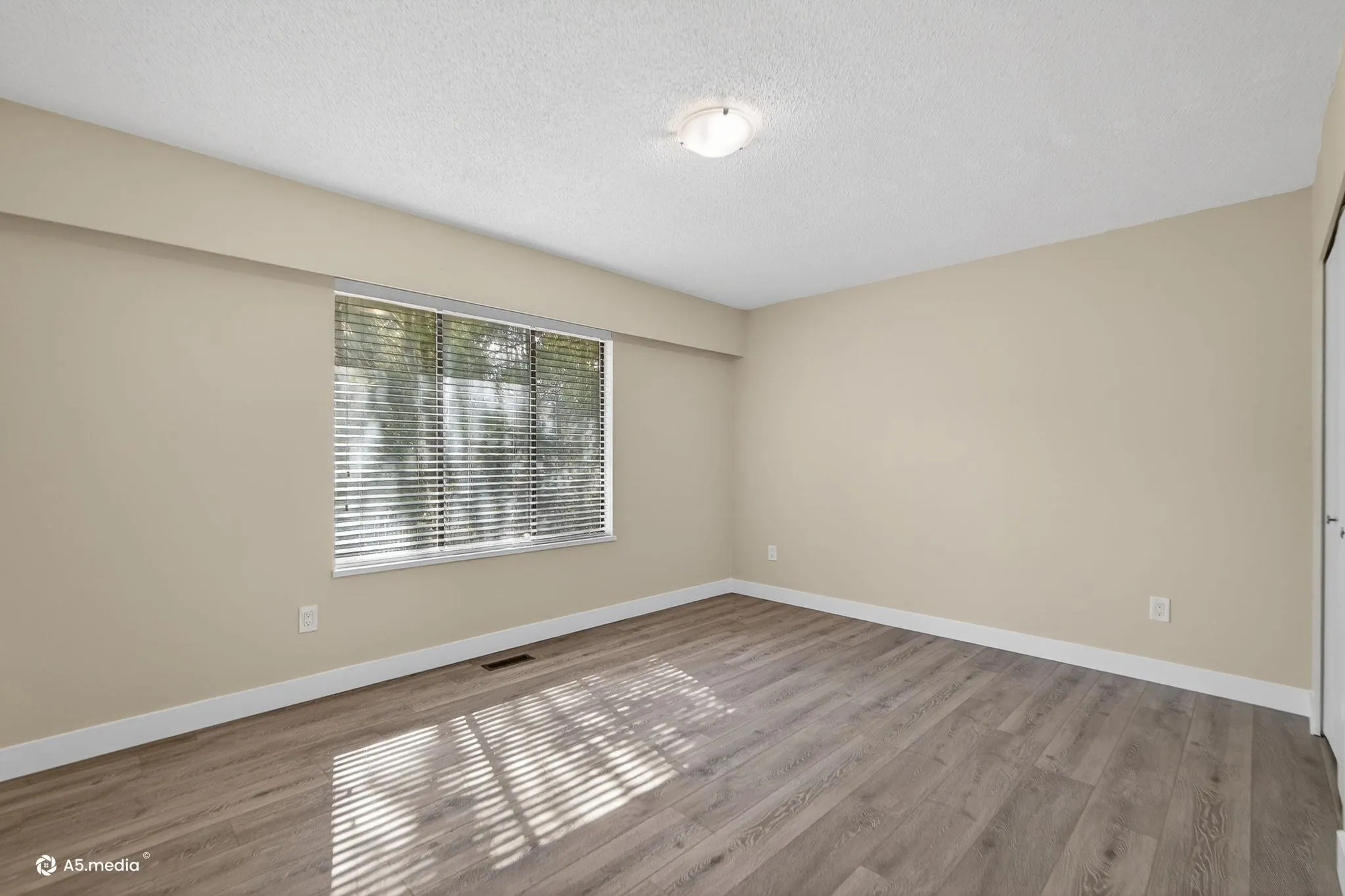 14085 114a Avenue