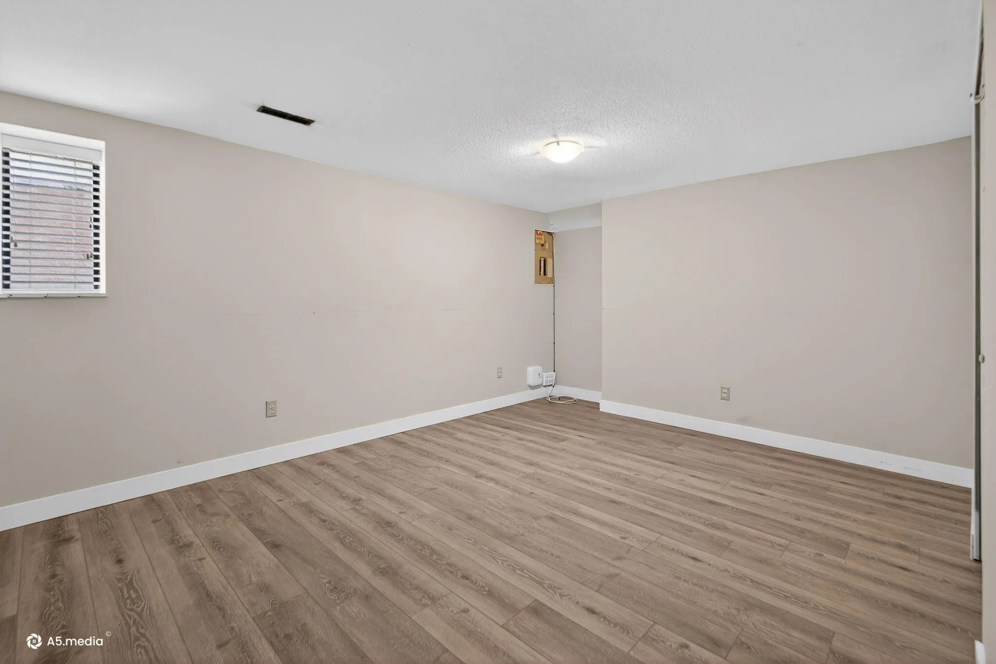 14085 114a Avenue