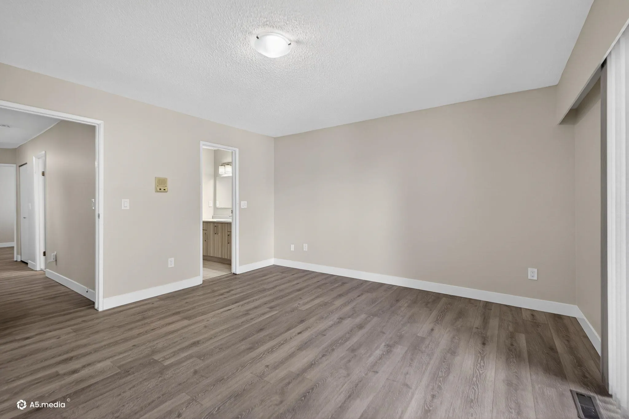 14085 114a Avenue