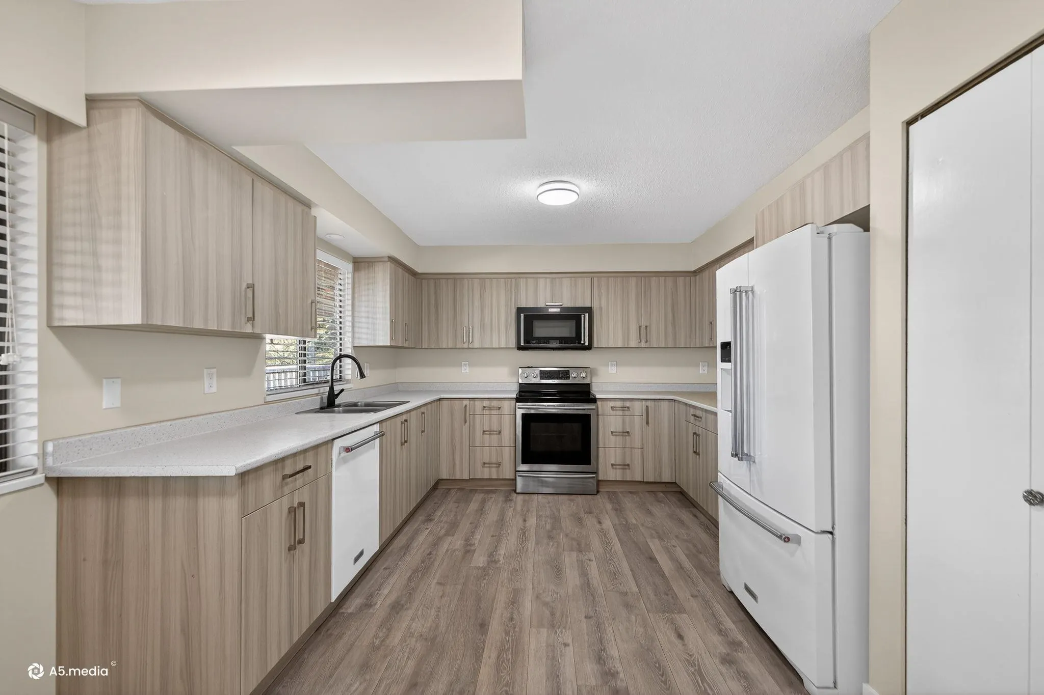 14085 114a Avenue