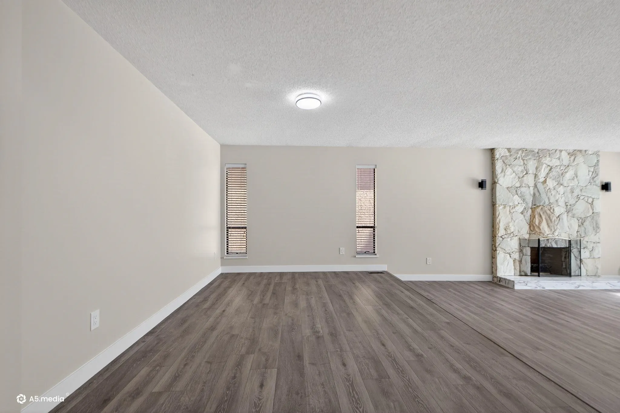 14085 114a Avenue
