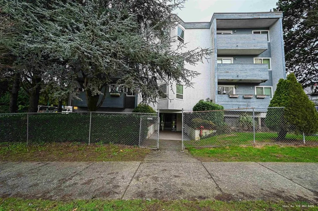 16 Lakewood Drive #406