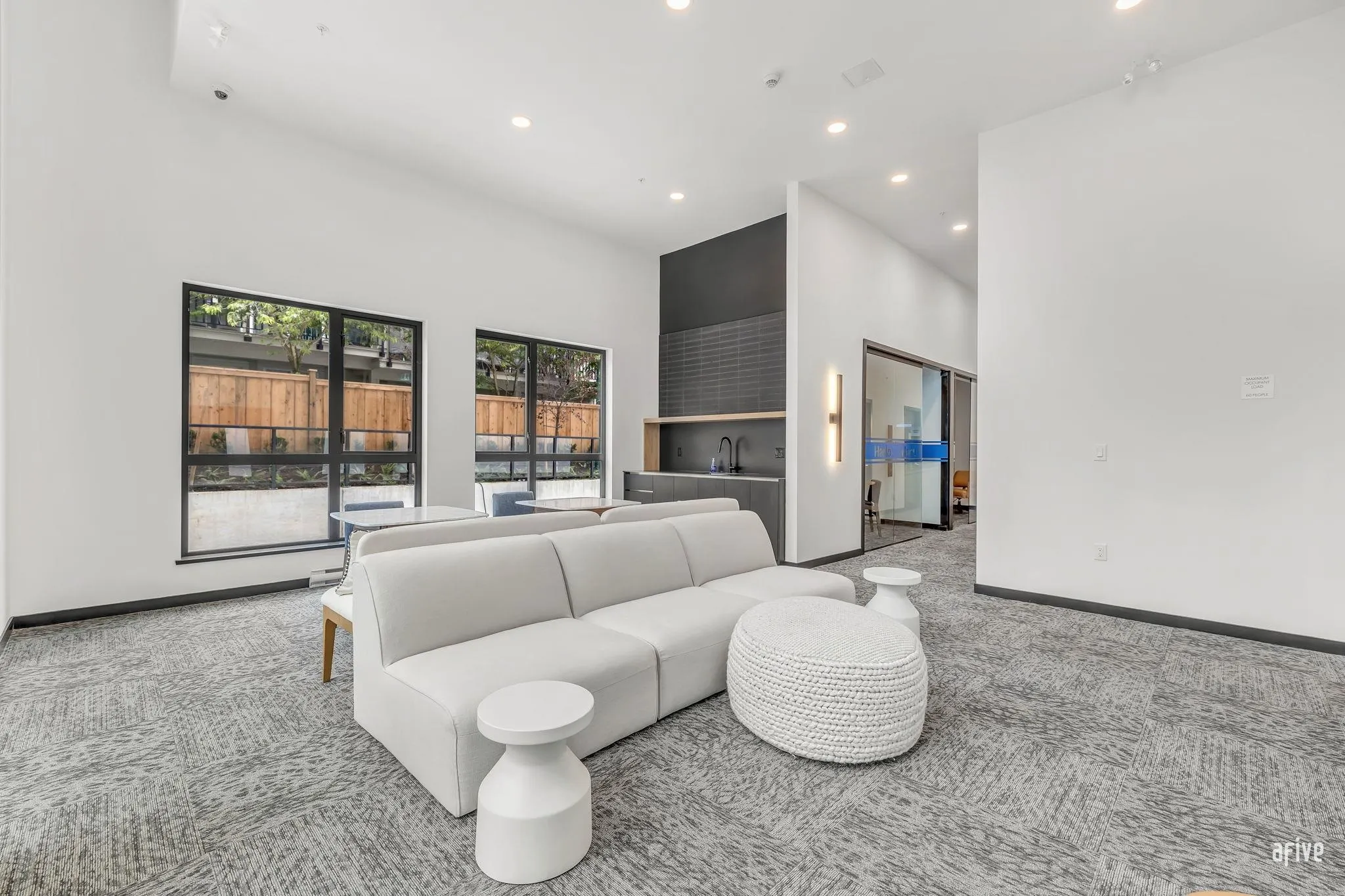 6585 195a Street #401