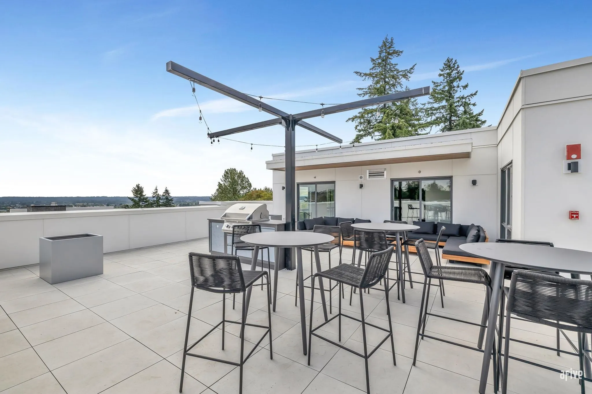 6585 195a Street #401