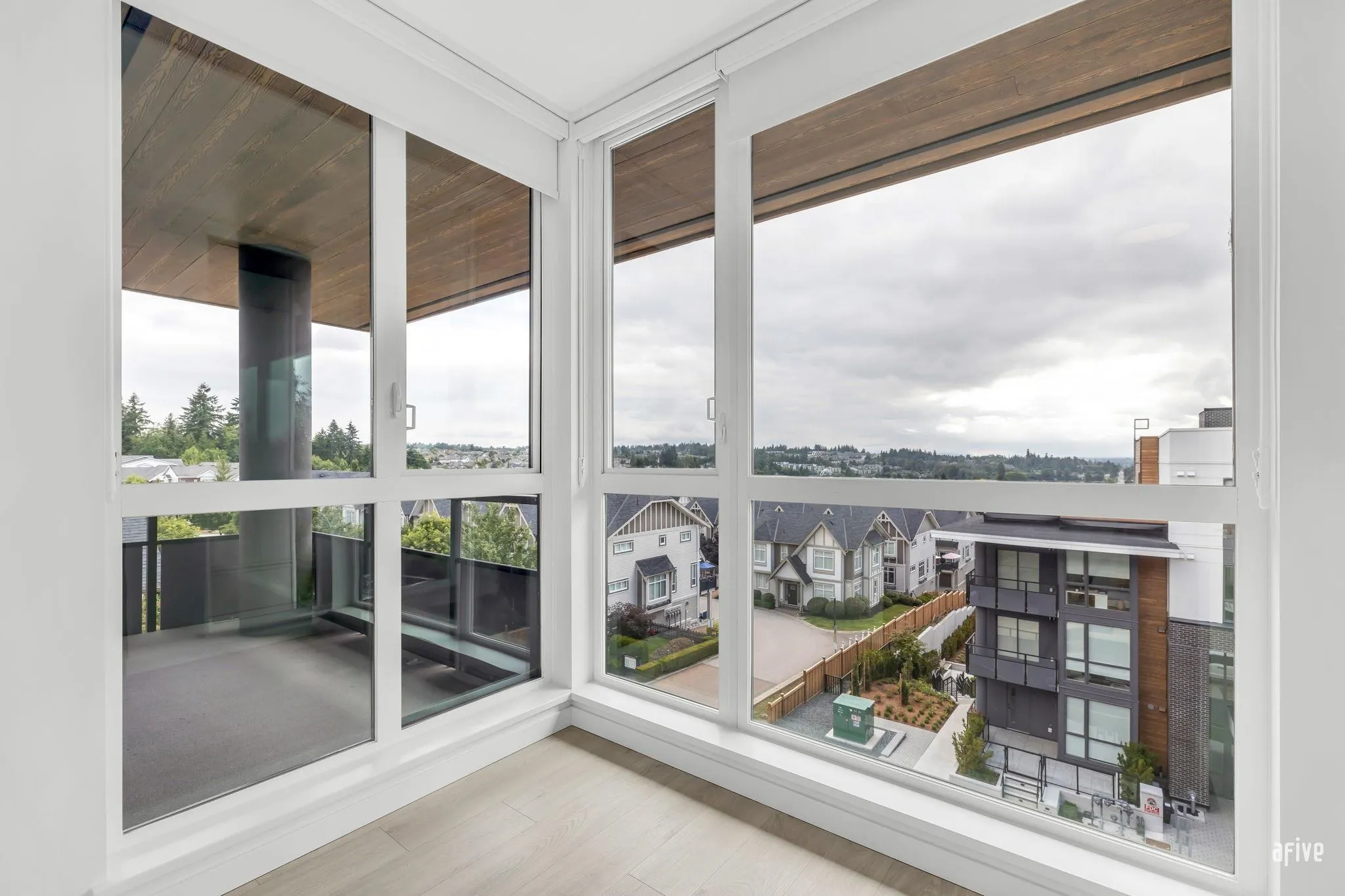 6585 195a Street #401