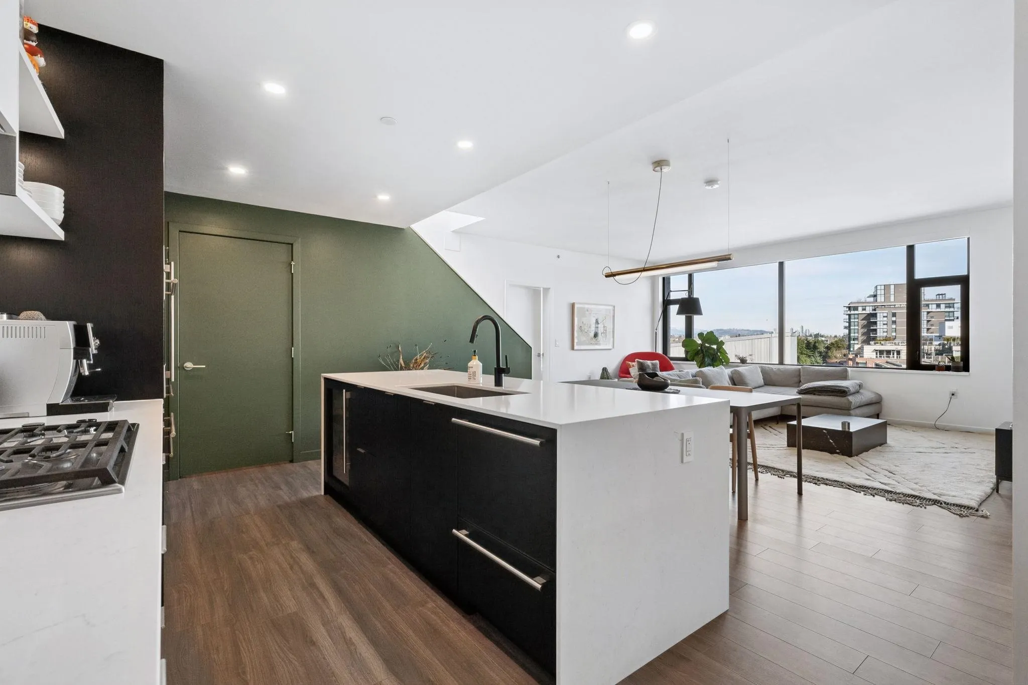 210 E 5th Avenue #802