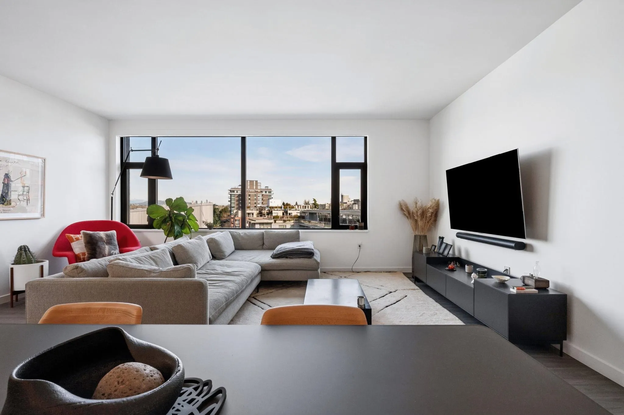 210 E 5th Avenue #802