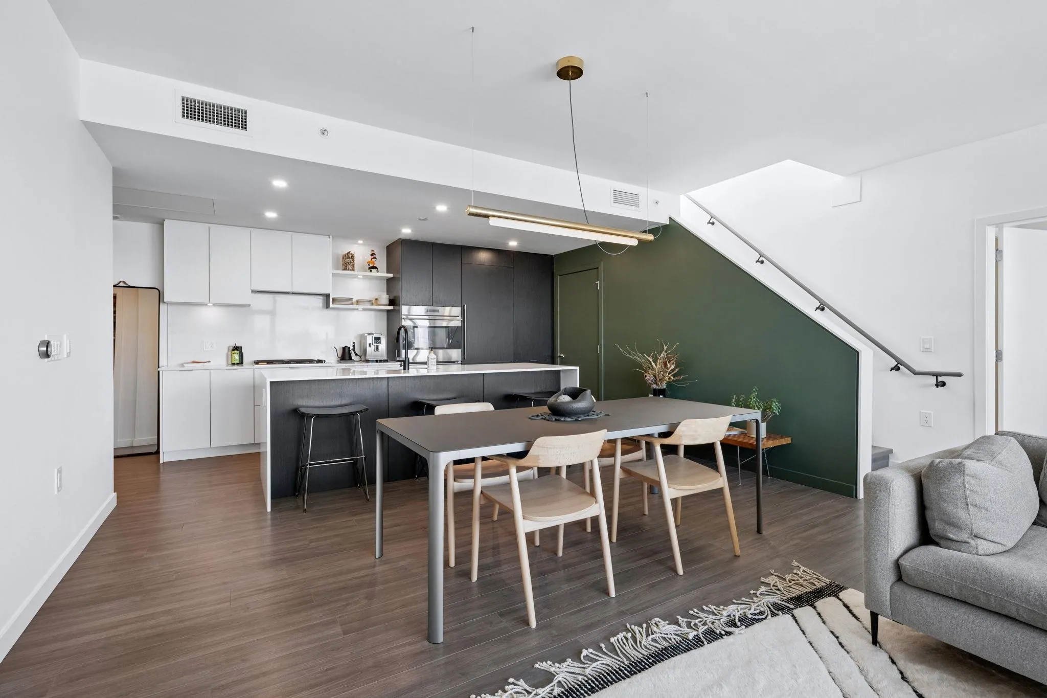 210 E 5th Avenue #802