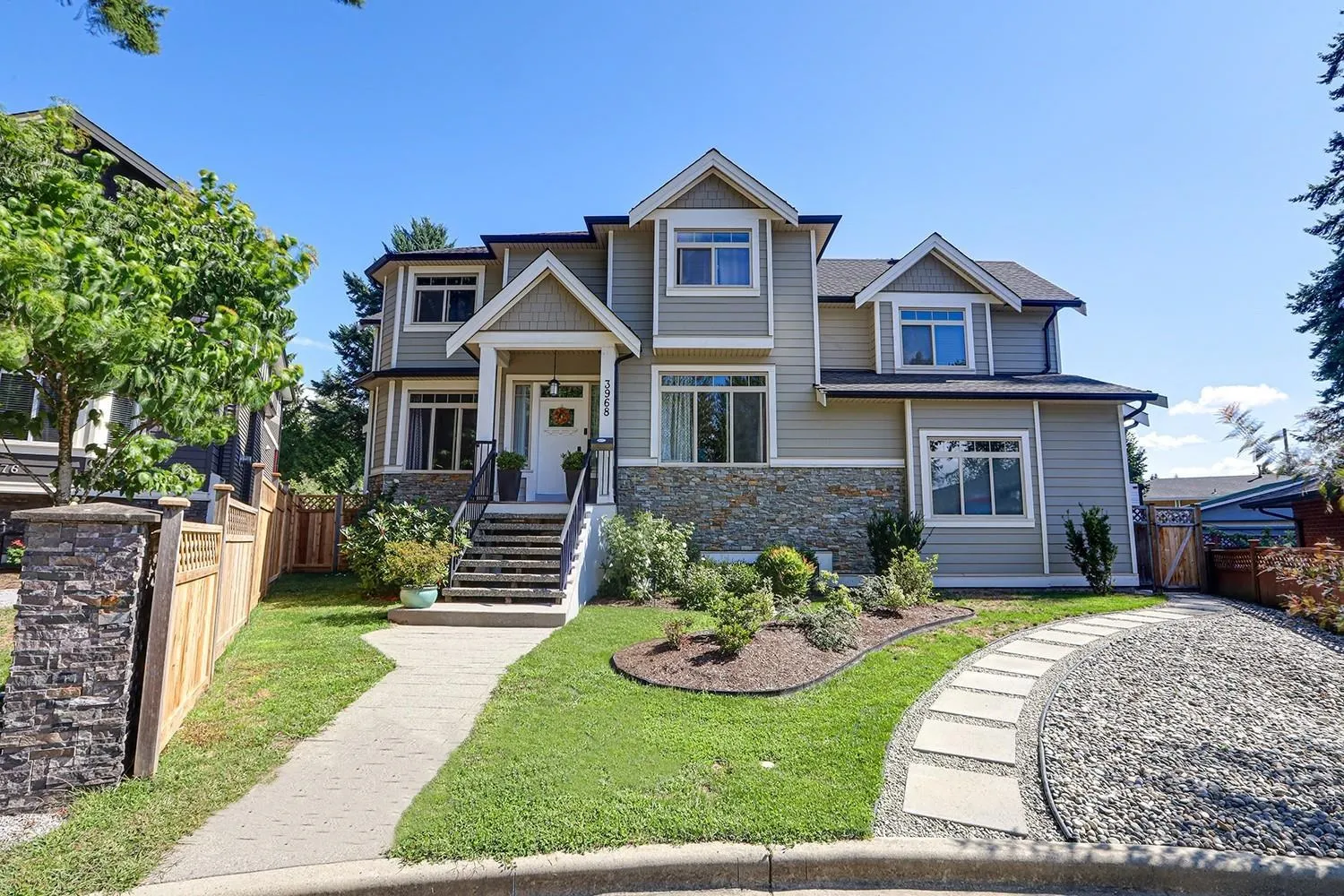 3968 Robin Place