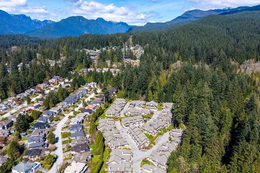 1550 Larkhall Crescent #29